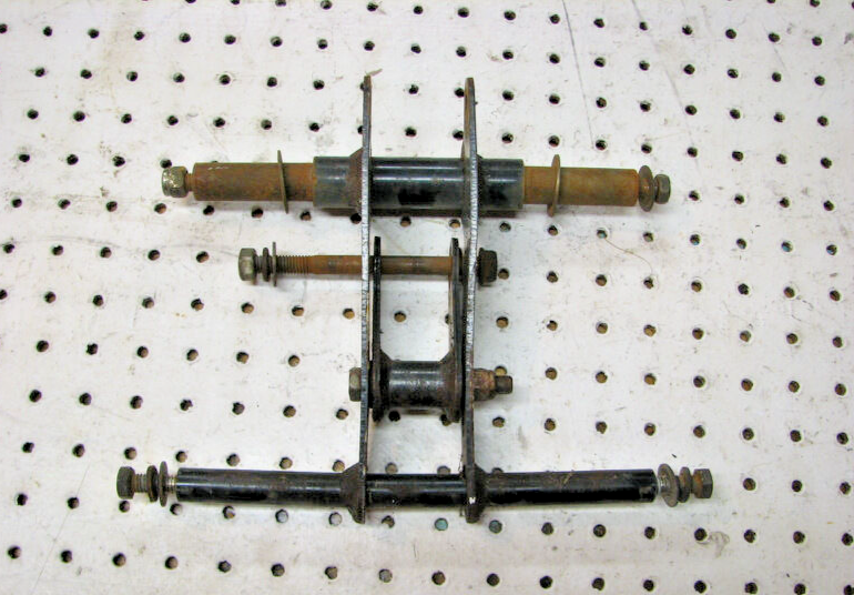 2001 POLARIS XC 800 EDGE CENTER SHOCK MOUNT 1541463