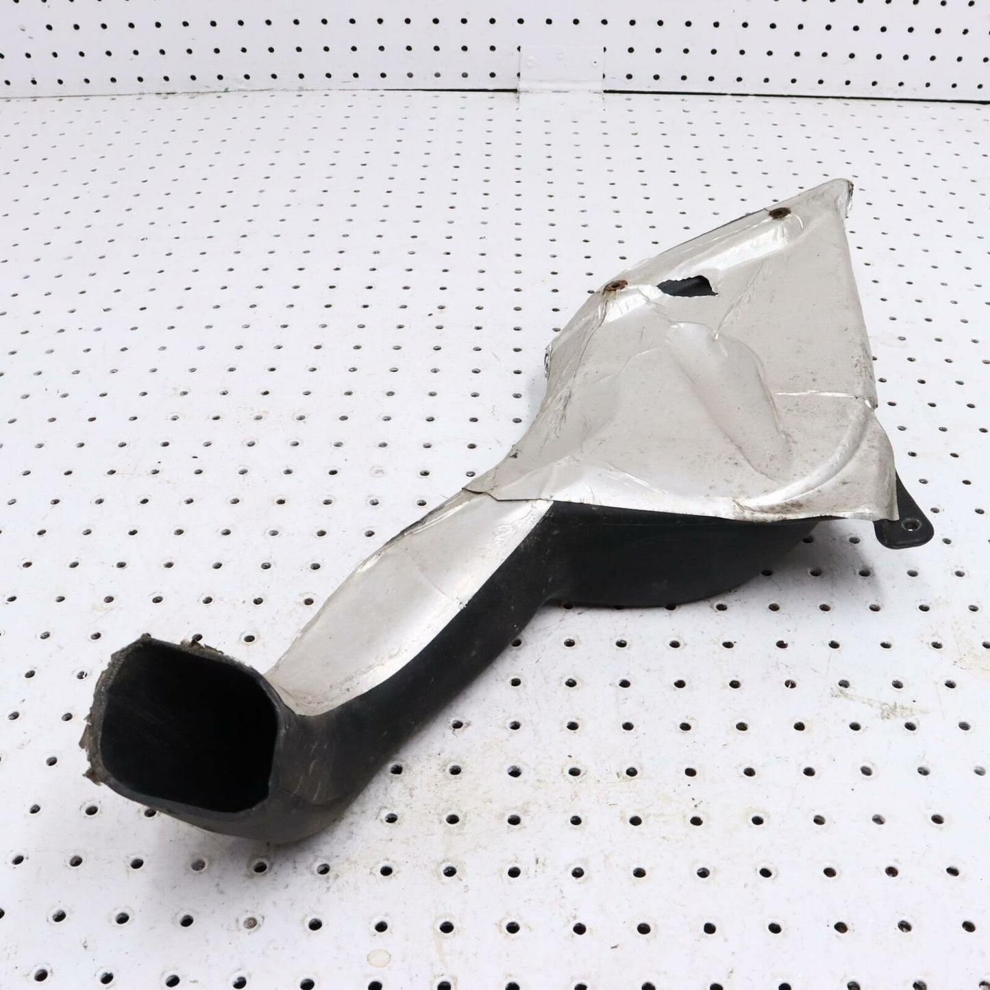 2006 POLARIS FUSION 700 AIR INTAKE BRAKE COOLER DUCT VENT 2633222