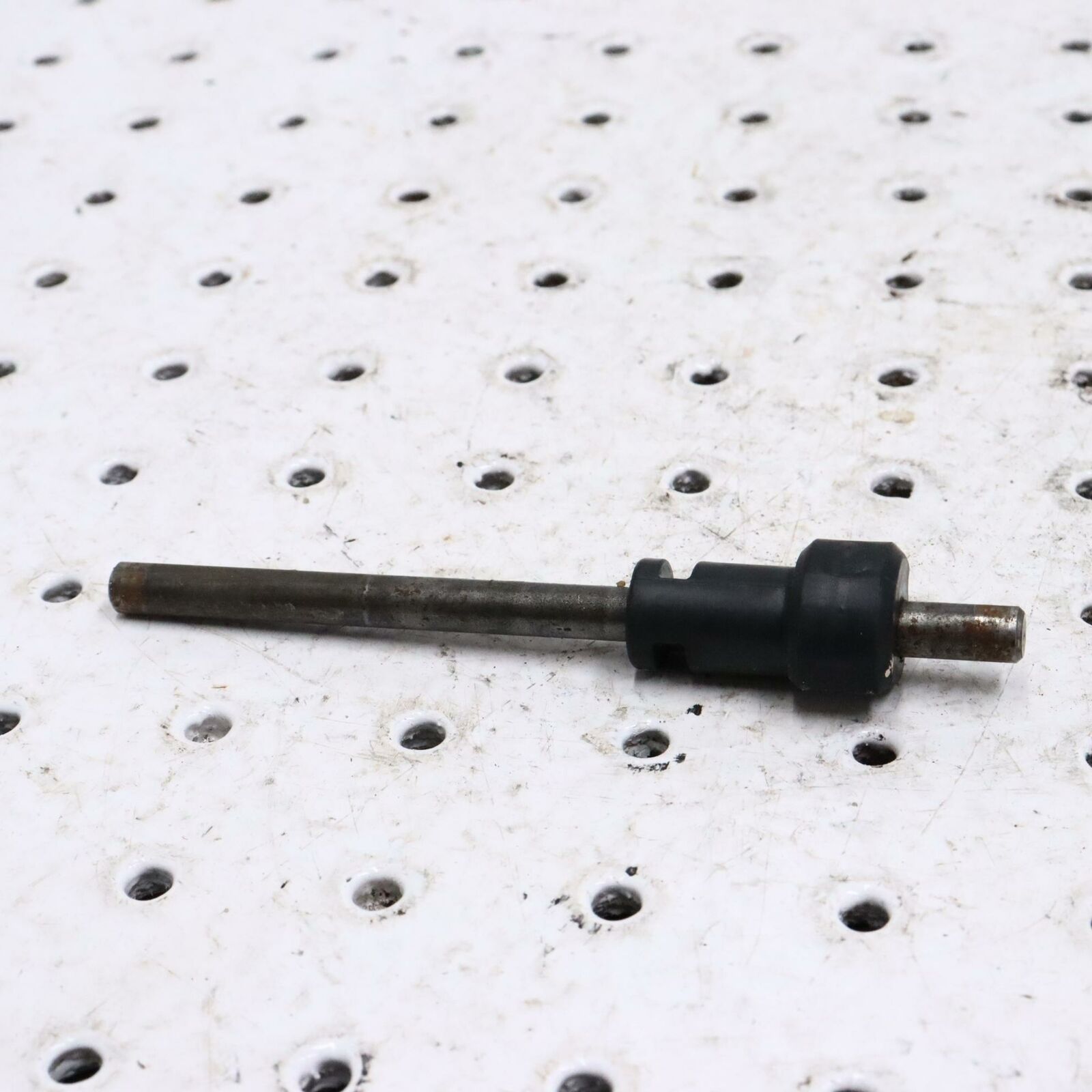 2006 POLARIS SWITCHBACK CHAIN CASE REVERSE SHIFT FORK SHAFT RAIL 5134327