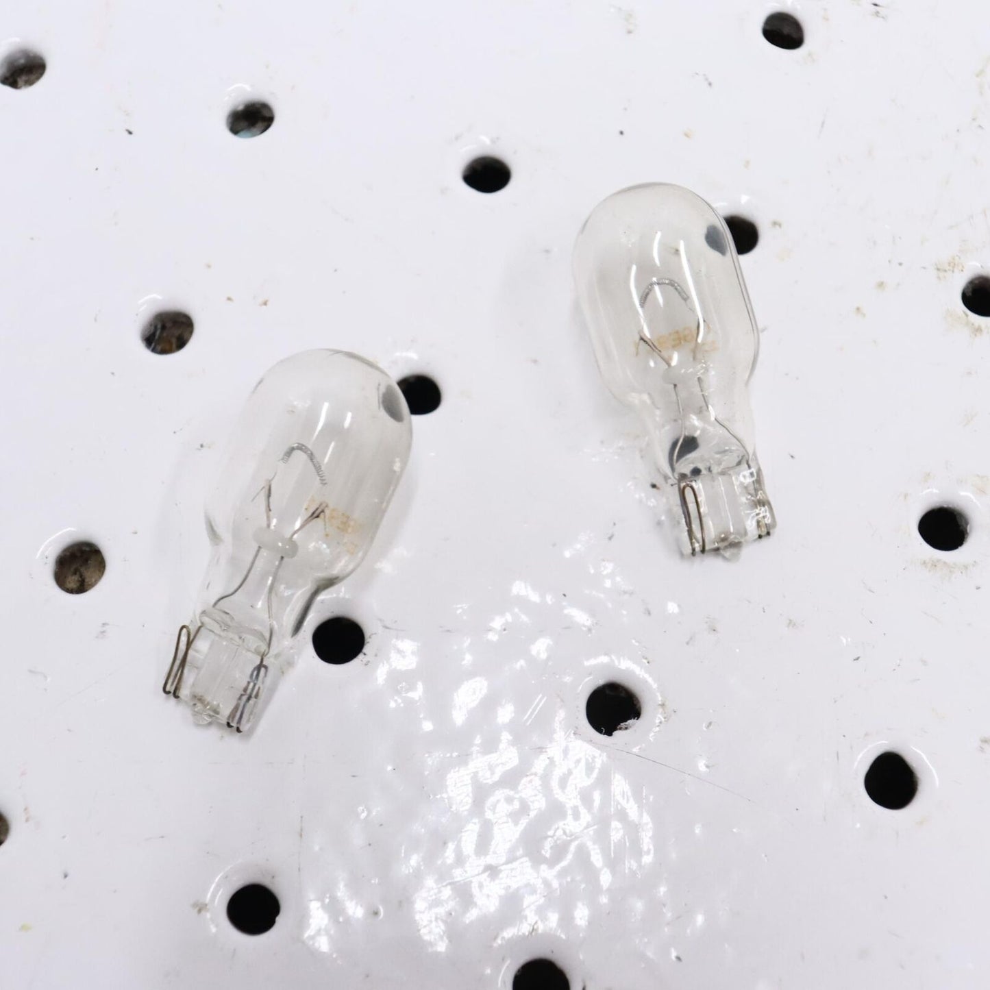 2006 POLARIS FUSION 700 LIGHT BULB 4030045