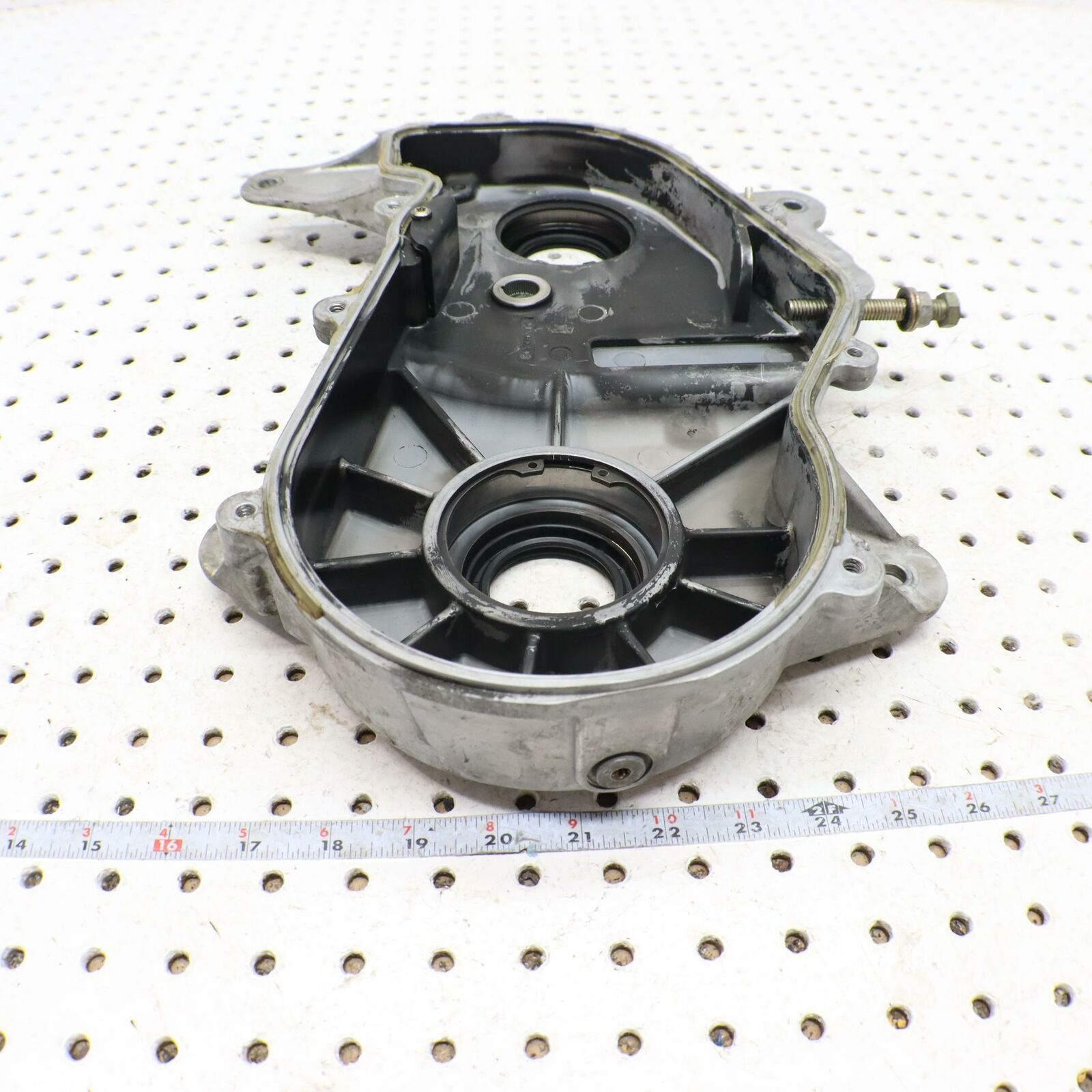 2006 POLARIS FST SWITCHBACK TRACK CHAIN HOUSING CASE 1332318