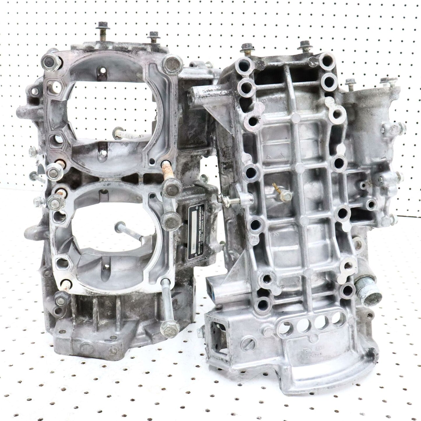 2009 ARCTIC CAT M8 ENGINE MOTOR CASE CASES 3007-526