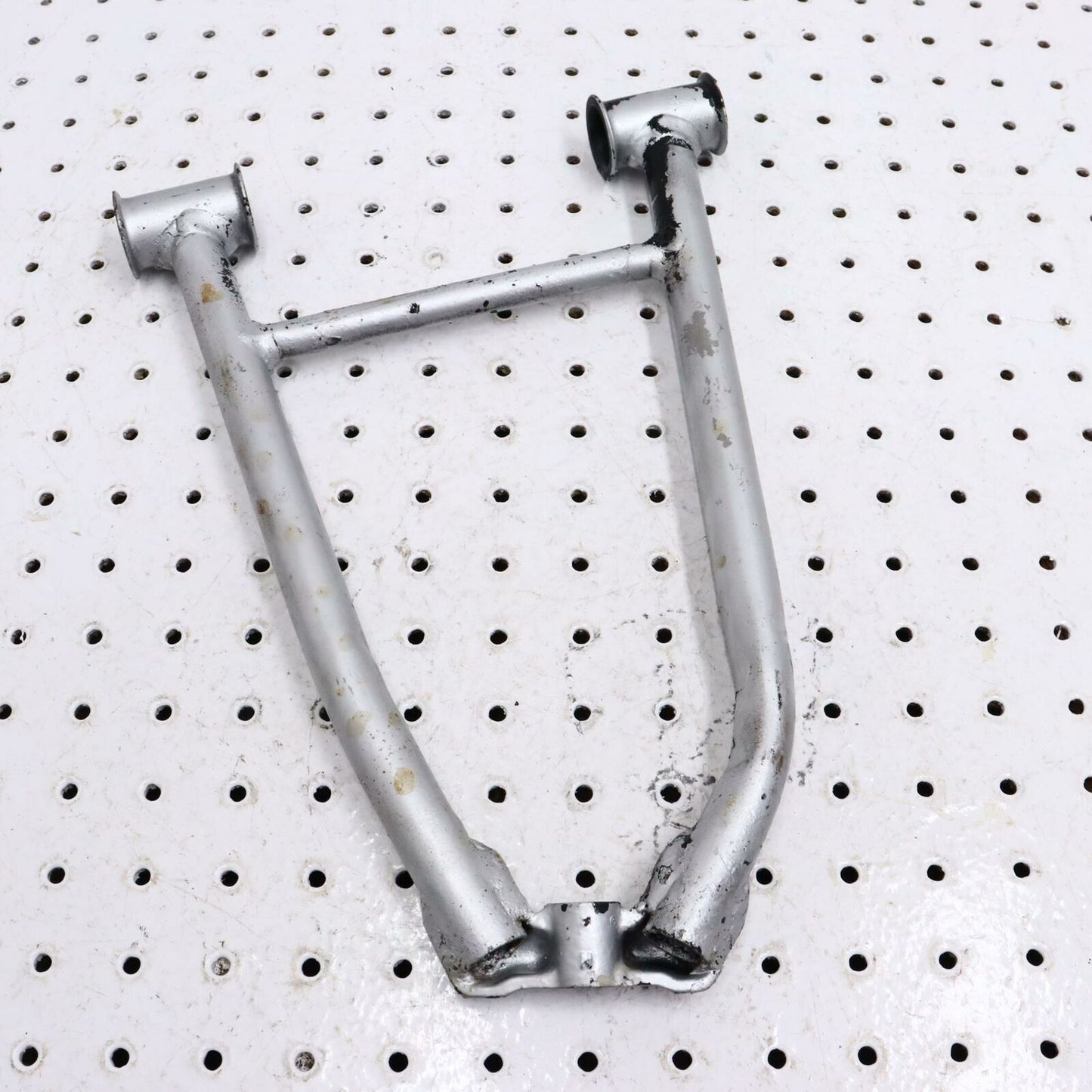2007 POLARIS IQ 600 FRONT UPPER LEFT CONTROL A ARM 2203019-067