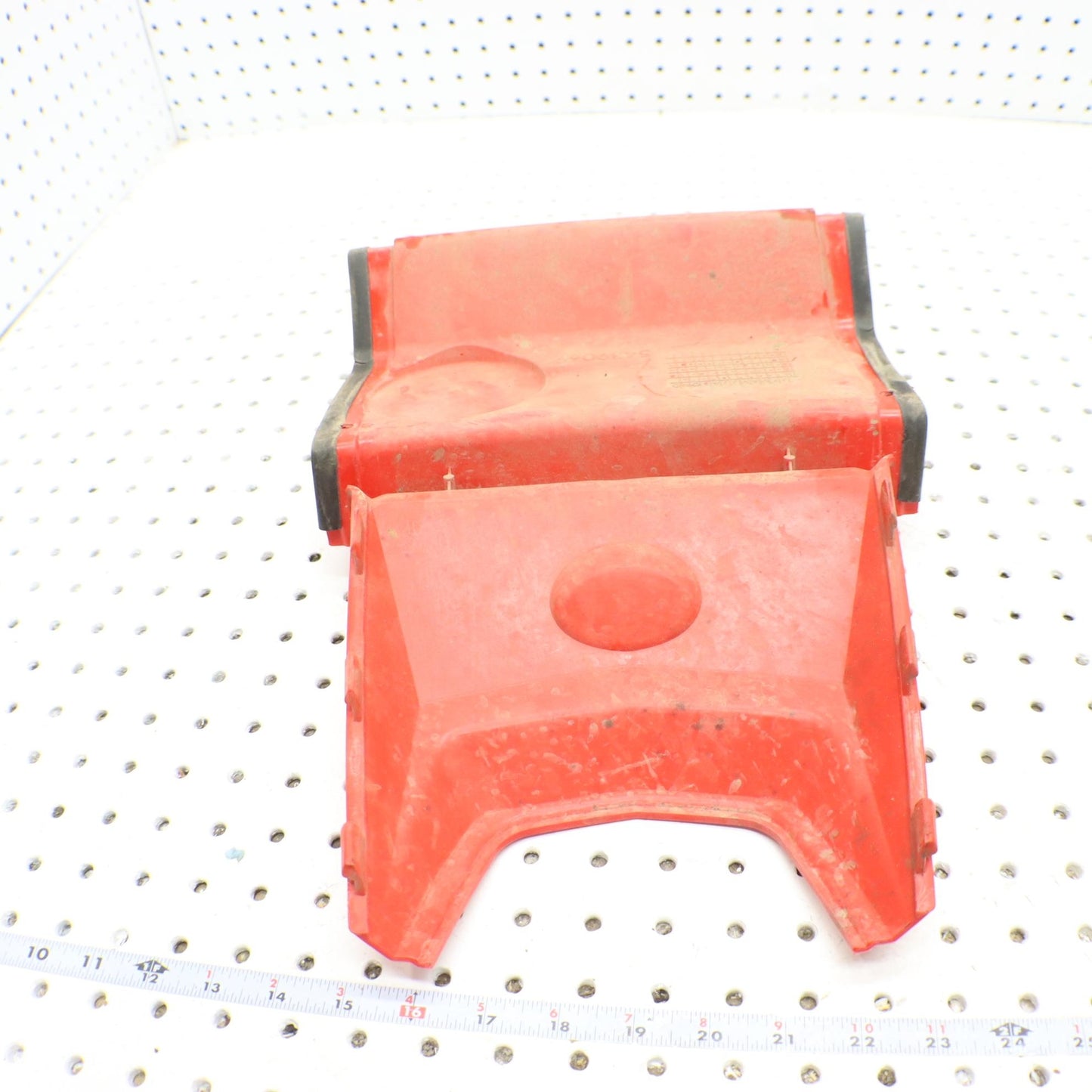 2016 POLARIS SPORTSMAN 570 FRONT FENDER COVER RED 5439069-293 CRACK