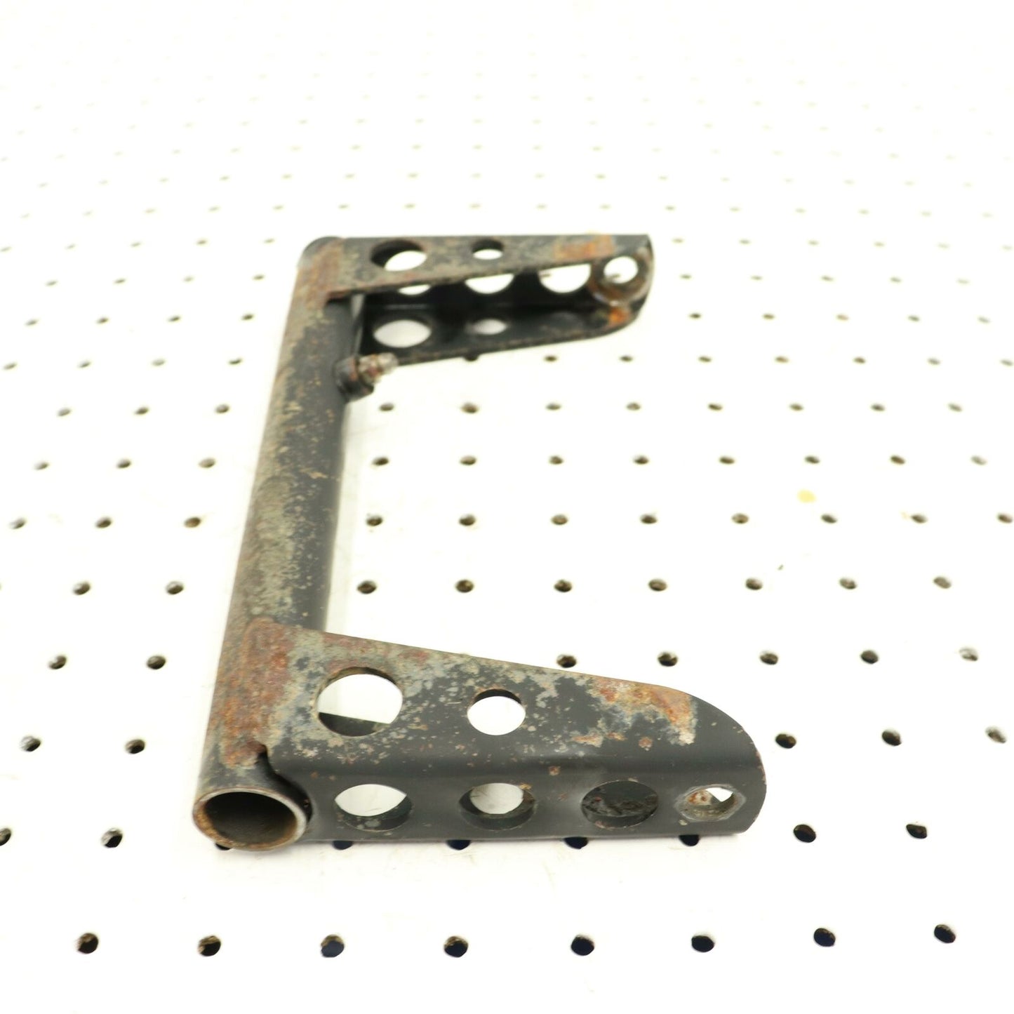 2006 POLARIS FUSION 600 REAR SUSPENSION REAR PIVOT BRACKET 1541928-067