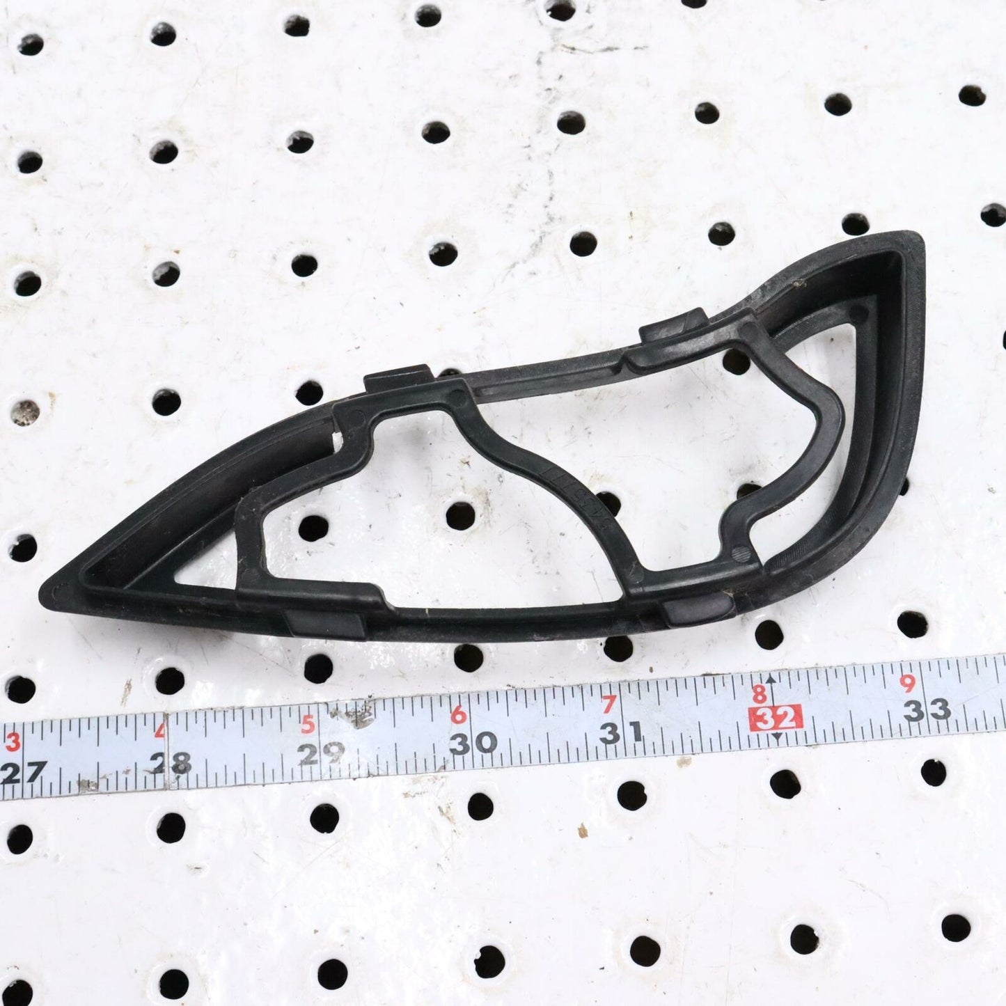2006 POLARIS RMK 700 AIR INTAKE BEZEL SCREEN 5435777
