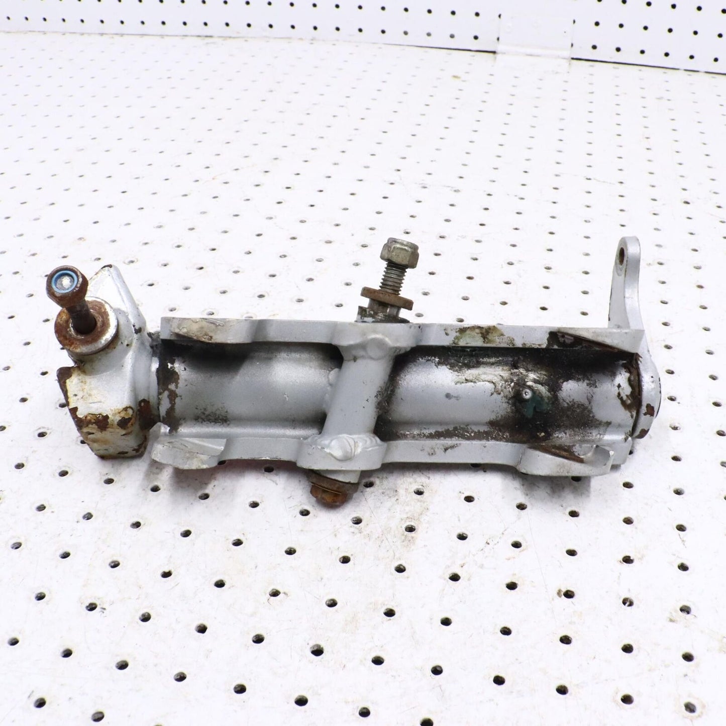 2002 ARCTIC CAT ZR 600 LEFT FRONT STEERING ARM SPINDLE KNUCKLE 0703-661
