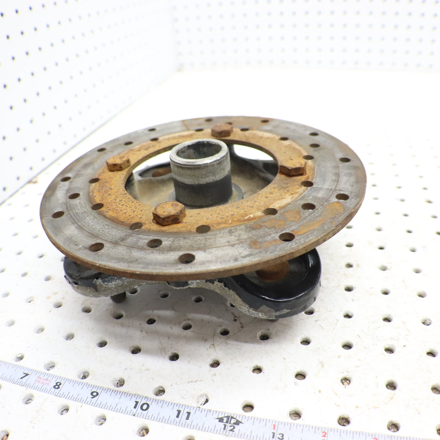 2013 Polaris Ranger Xp 900 Wheel Hub REAR 5137431-067 ; 5142964-067
