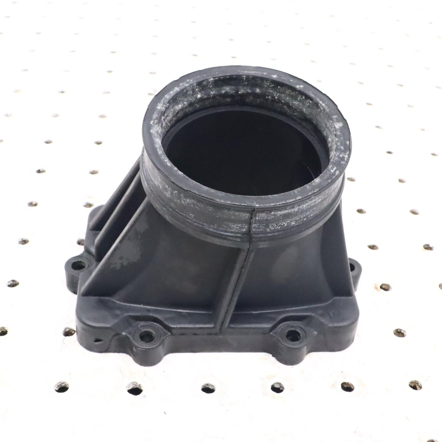 2010 SKI-DOO SUMMIT X 800R Intake Socket 420667470; 420667472
