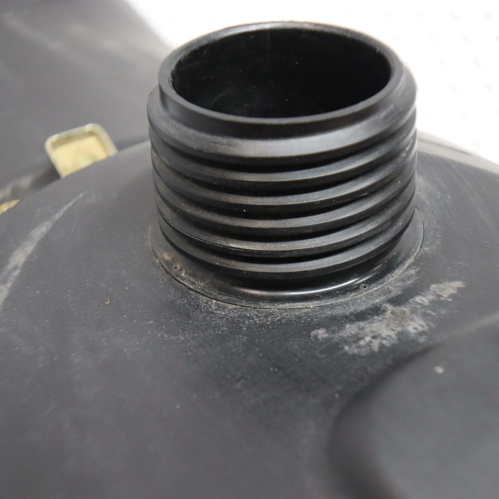 2006 POLARIS SWITCHBACK GAS TANK FUEL RESERVOIR 2520636; 2520640