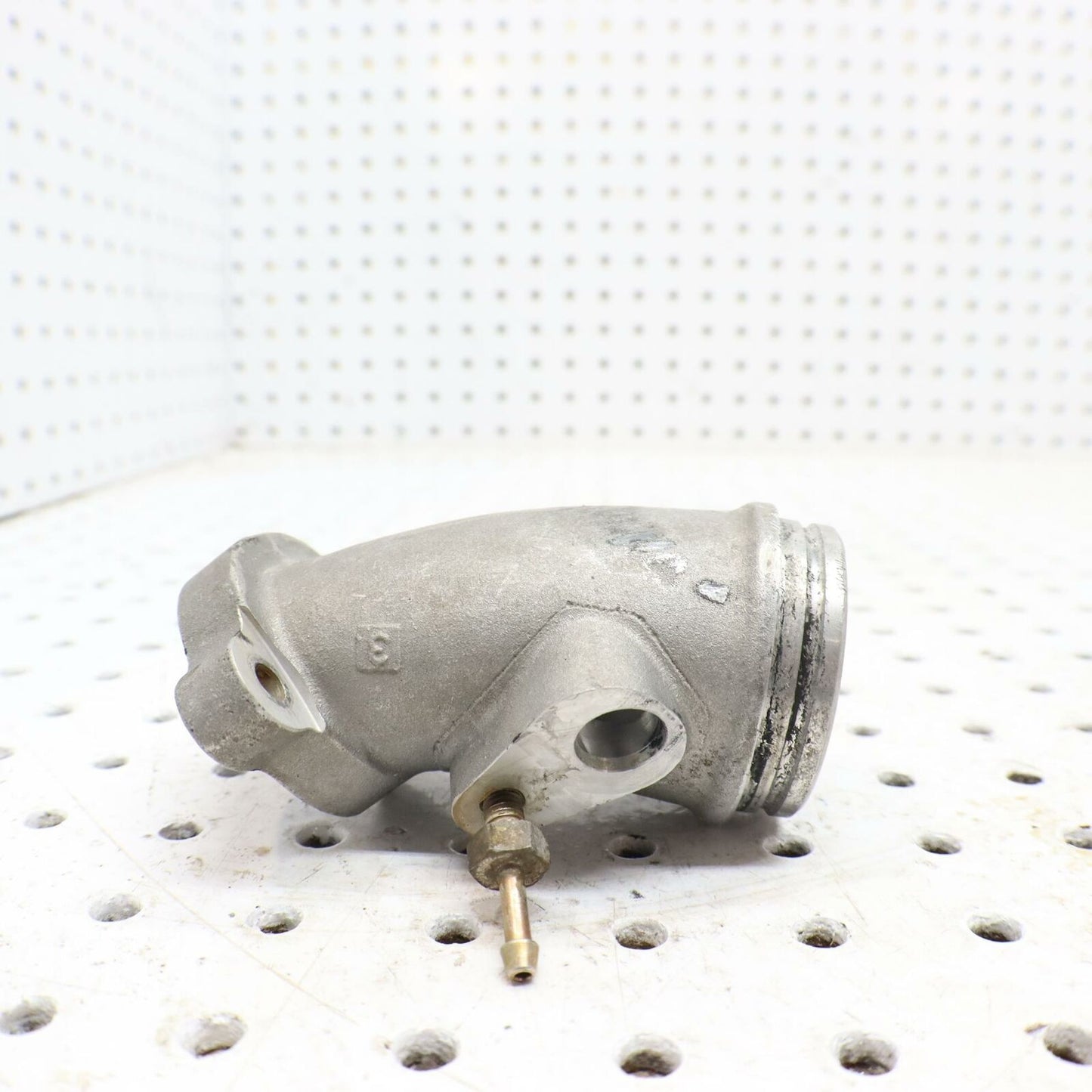 2006 POLARIS SWITCHBACK AIR INTAKE PIPE WITH HOLE 0452950 0452952