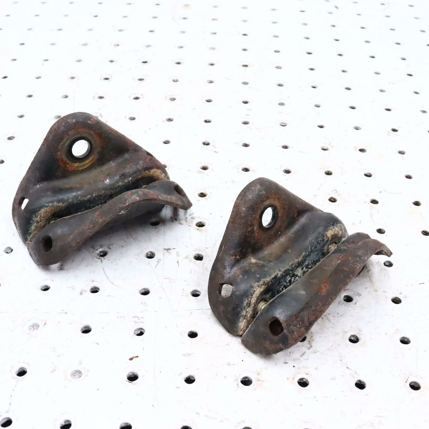 2003 ARCTIC CAT F7 FIRECAT 700 FRONT ARM MOUNT BRACKET 2604-159