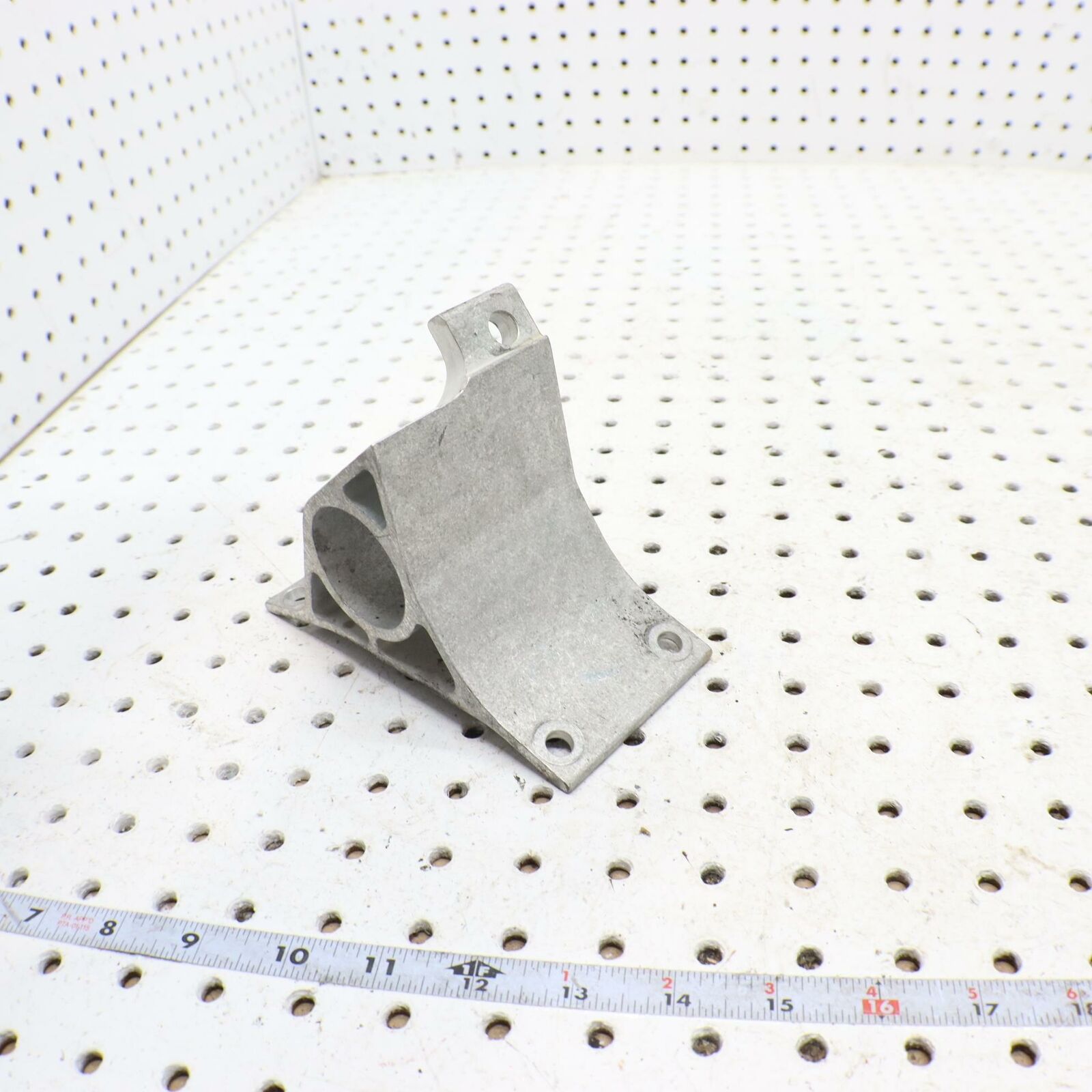 2006 POLARIS SWITCHBACK STEERING POST COLUMN BRACKET BUSHING MOUNT  5134696