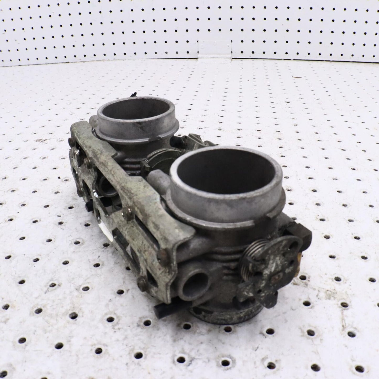 2010 SKI-DOO SUMMIT X 800R MAIN FUEL INJECTORS THROTTLE BODIES BODY 420889199
