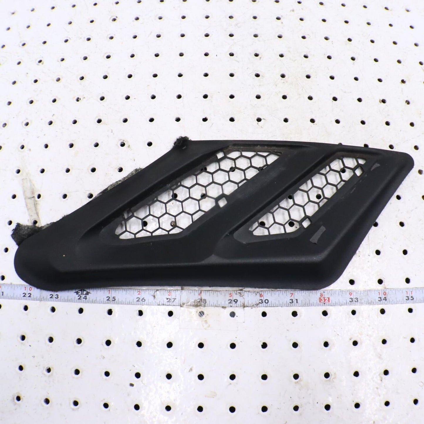 2008 POLARIS SWITCHBACK TURBO SCREEN-RESONATOR VENT,FR,BLK 5436407-070