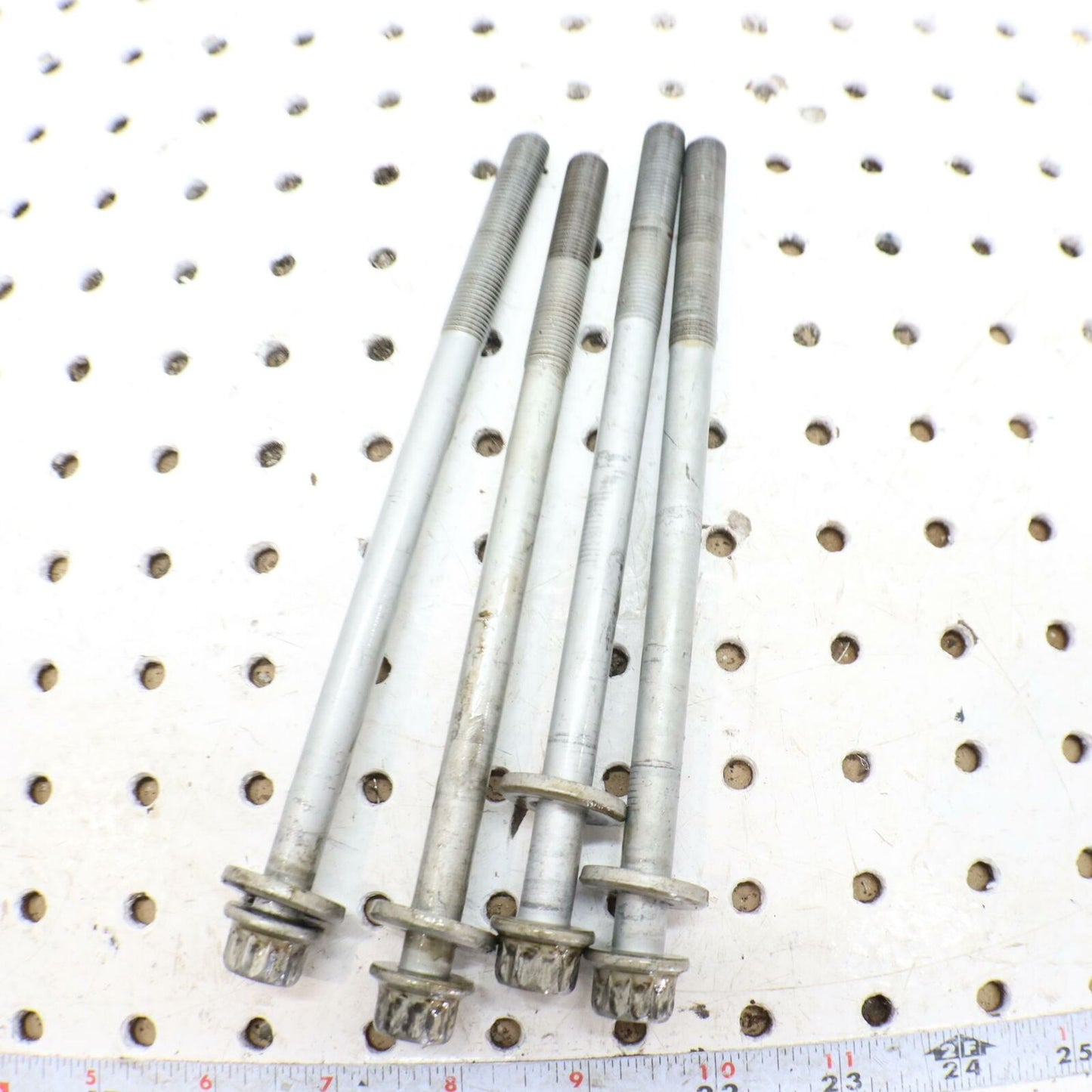 2001 POLARIS SPORTSMAN 400 BOLT CYLINDER HEAD BOLT 3084875 QTY (4)