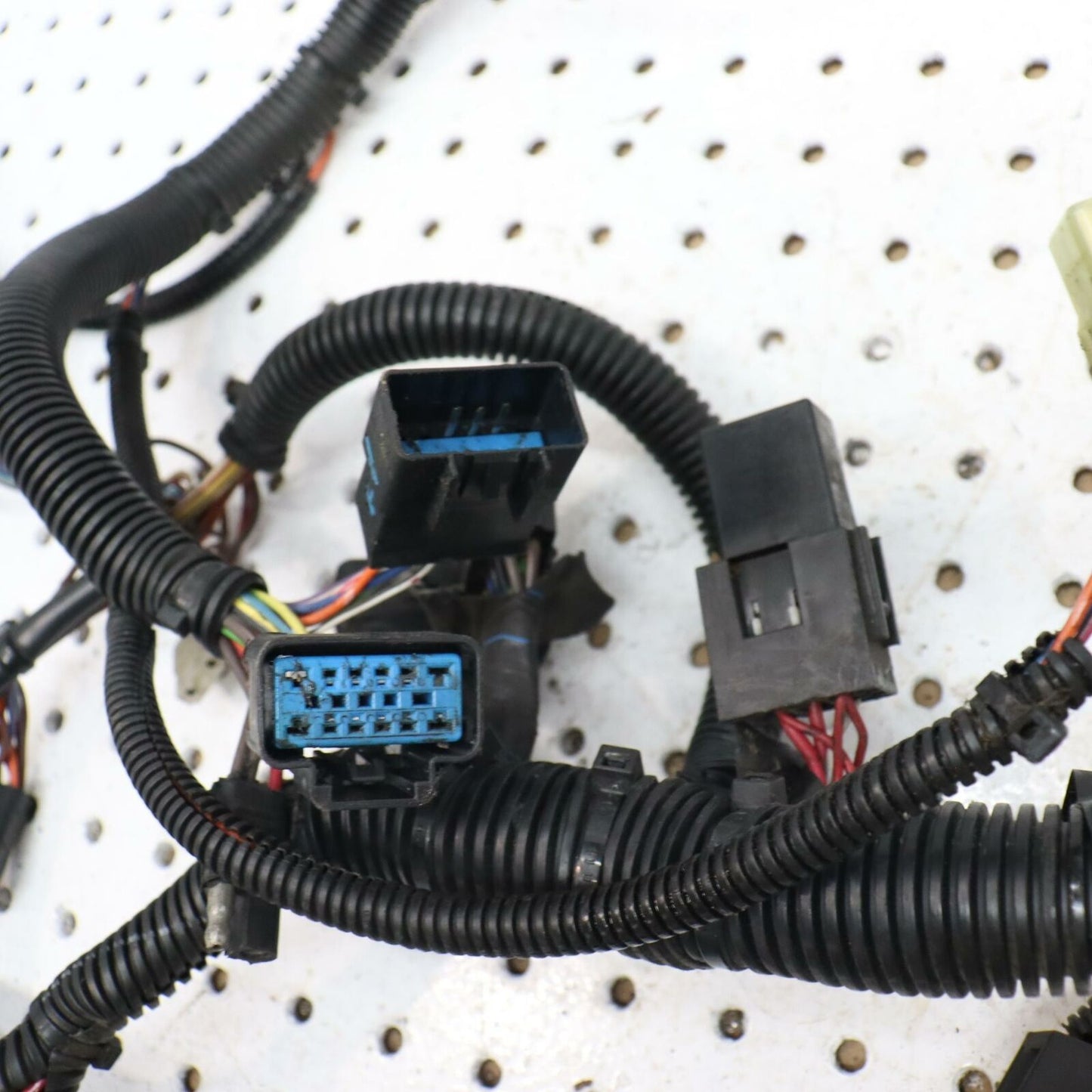 2006 POLARIS SWITCHBACK MAIN WIRING HARNESS WIRE LOOM 2410641