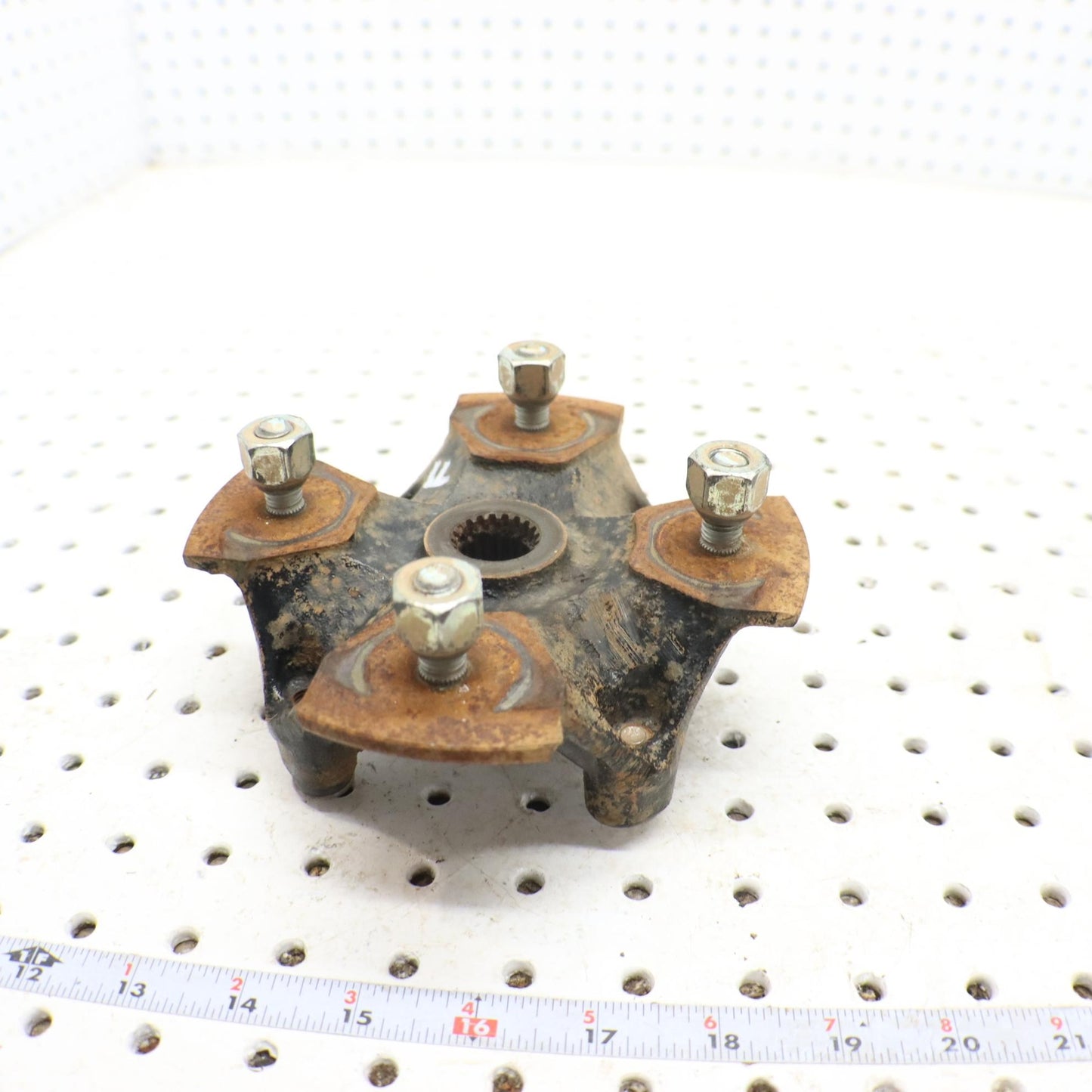 2016 SUZUKI KING QUAD 500 WHEEL HUB FRONT 54110-31G00; 54110-31G10