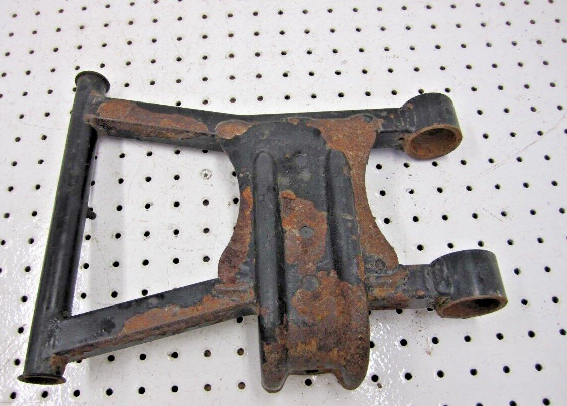 2007 POLARIS SPORTSMAN 450 A ARM LOWER RIGHT REAR 1015118-067, 1015889-067