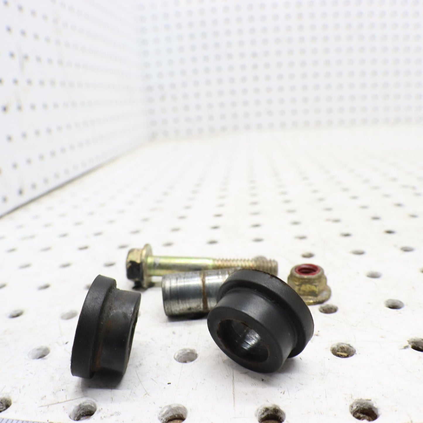 2008 POLARIS SWITCHBACK TURBO SHOCK BUSHING BOLT SPACER 1700072, 7518554 1700079
