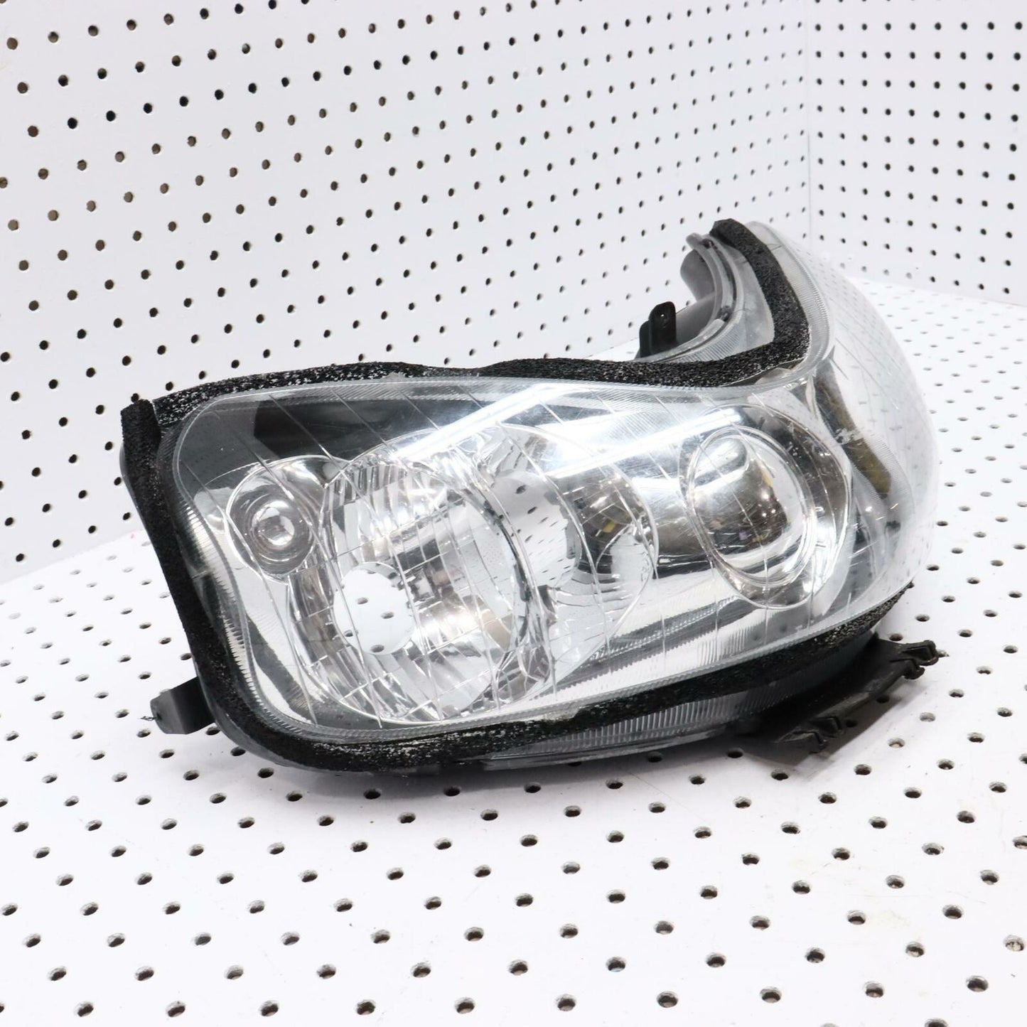 2006 POLARIS CLASSIC 700 HEADLIGHT 2410397