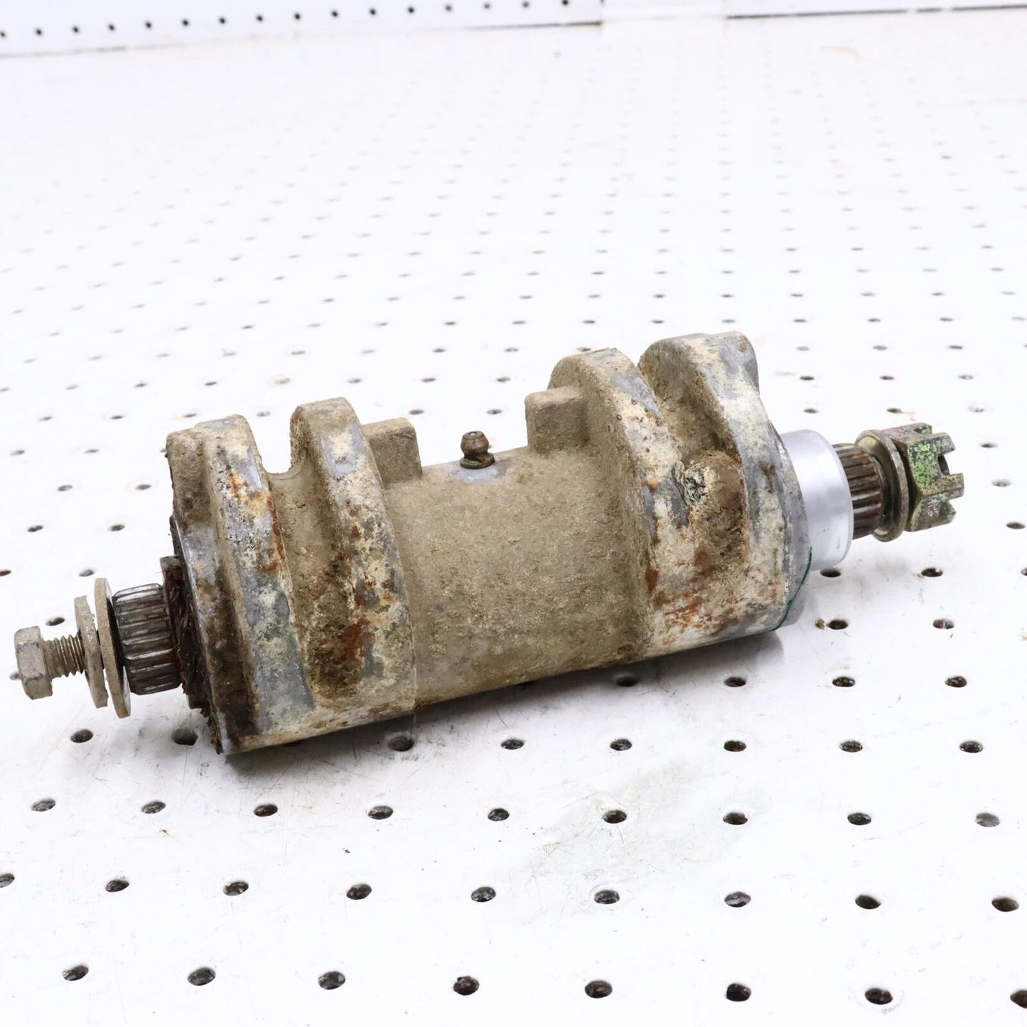 1998 POLARIS XPLORER 400L CENTER TIGHTENER BEARING HOUSING 1380136
