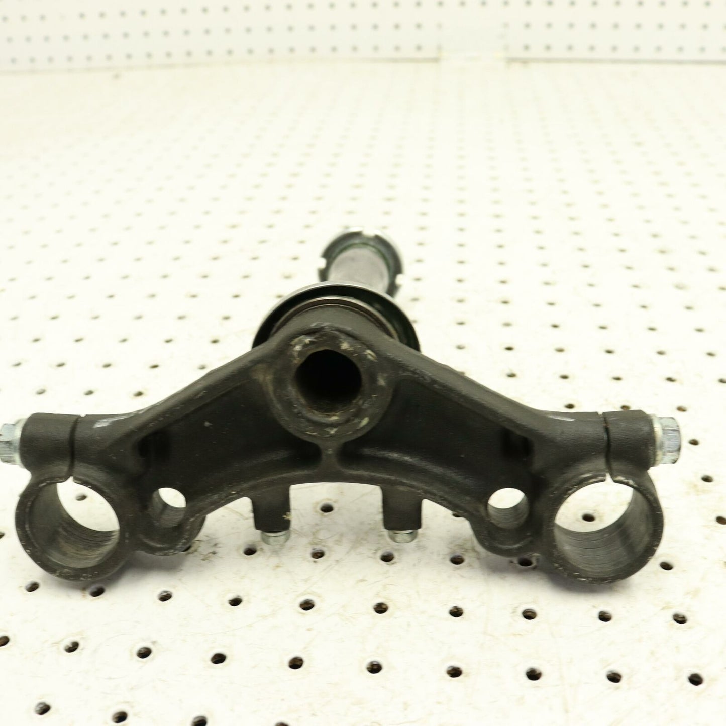 1982 KAWASAKI 305 CSR FRONT FORKS CLAMP LOWER TRIPLE TREE STEM 44037-1014