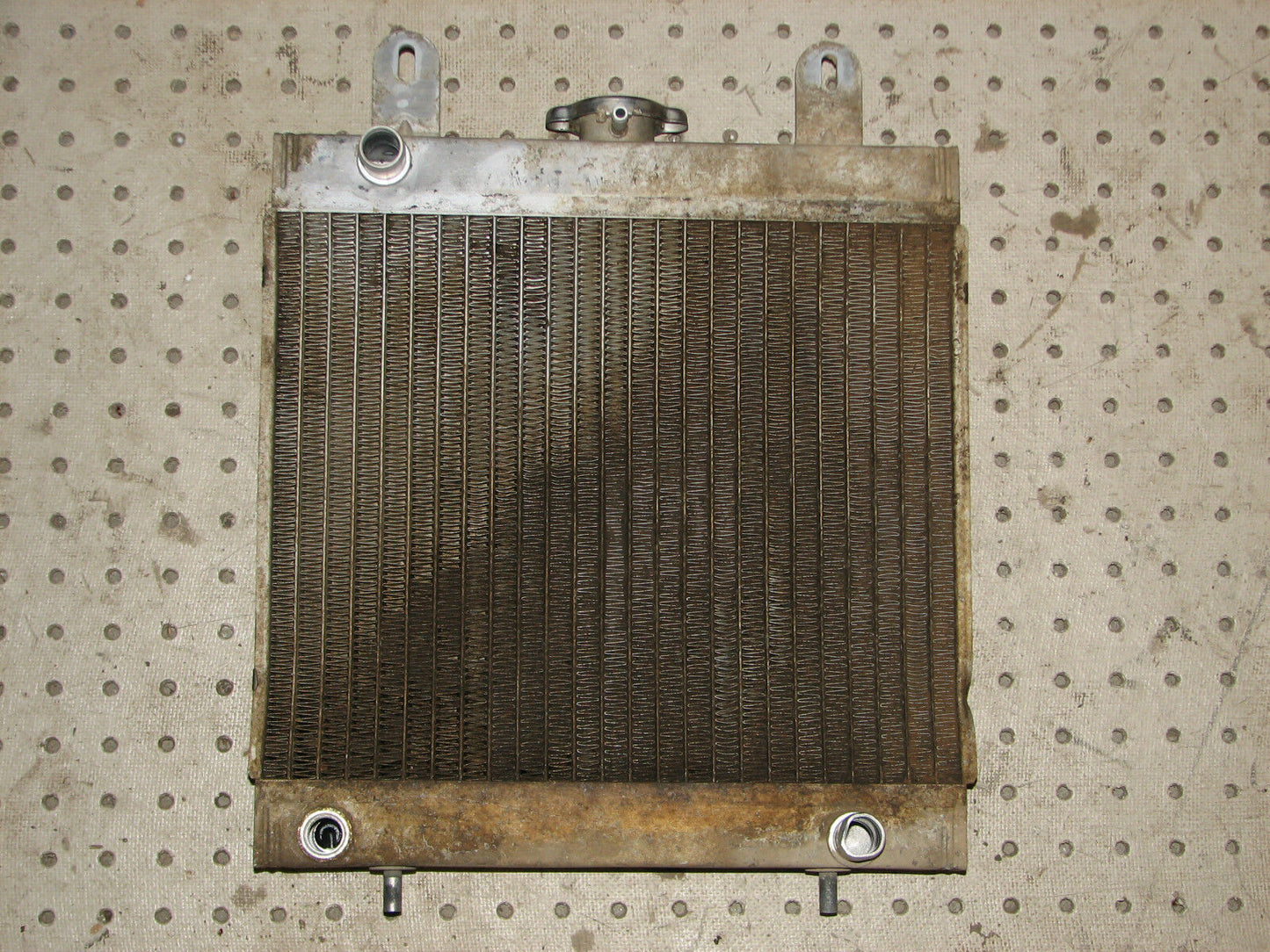 2001 POLARIS XPLORER 400 4X4 RADIATOR 1240090