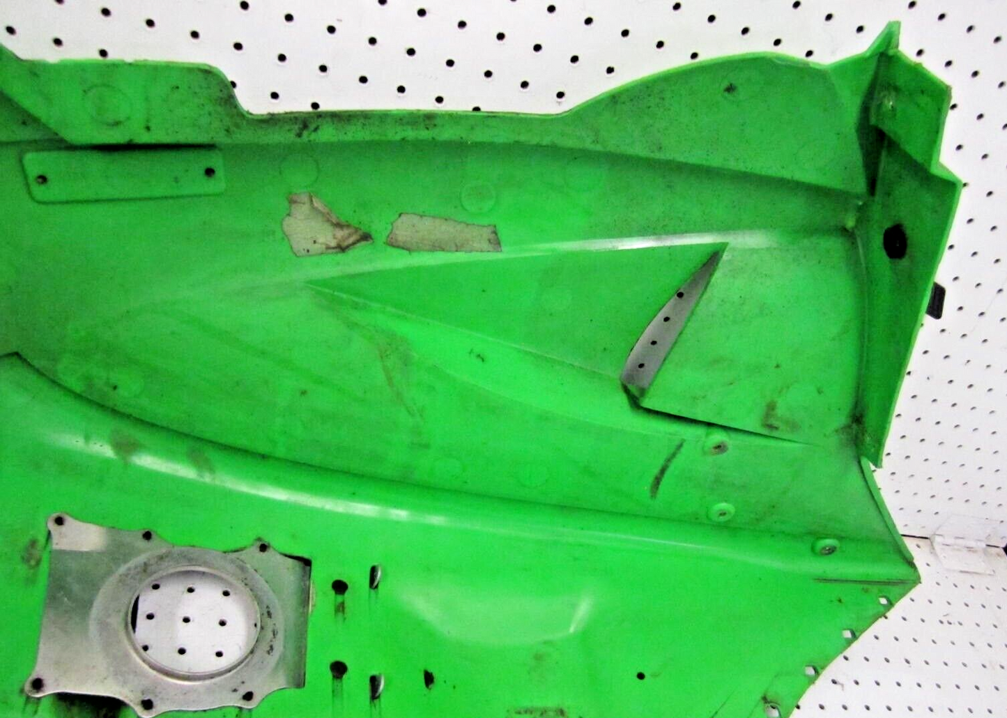 2004 ARCTIC CAT SABERCAT 600 LX BELLY PAN RIGHT 2606-348