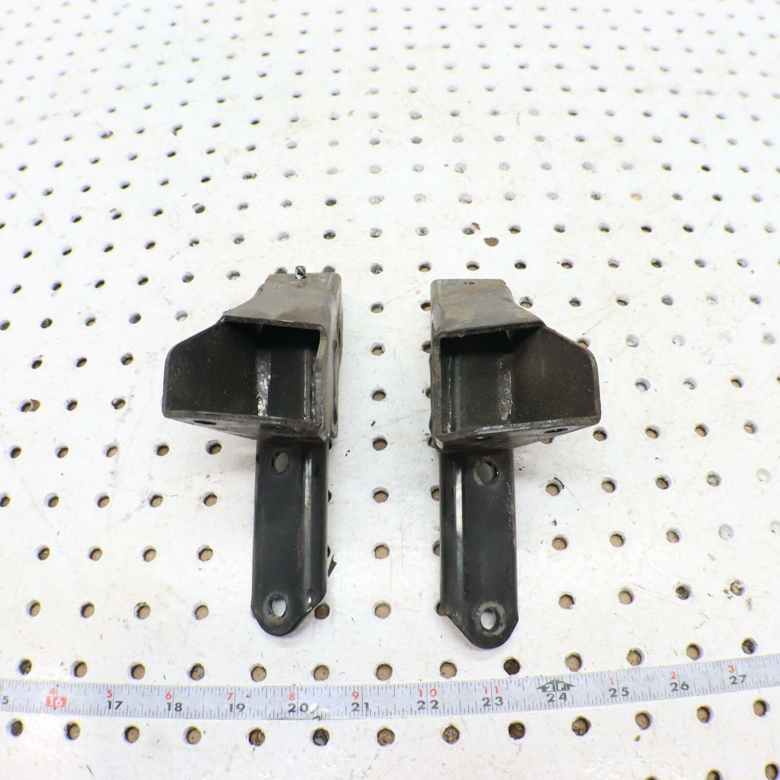 2006 POLARIS SWITCHBACK FRONT SHOCK TOWERS MOUNTS  1014463-067 1014462-067