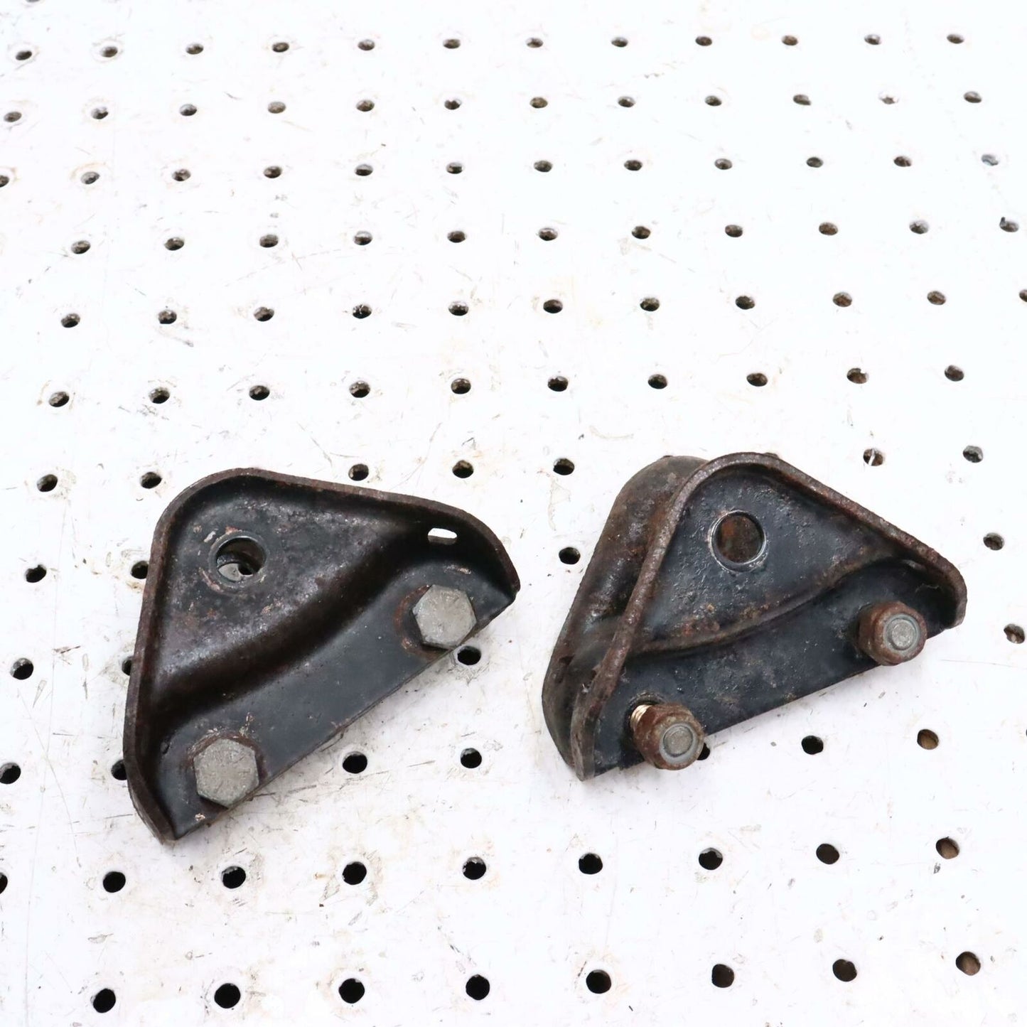 2003 ARCTIC CAT F7 FIRECAT 700 FRONT ARM MOUNT BRACKET 2604-159