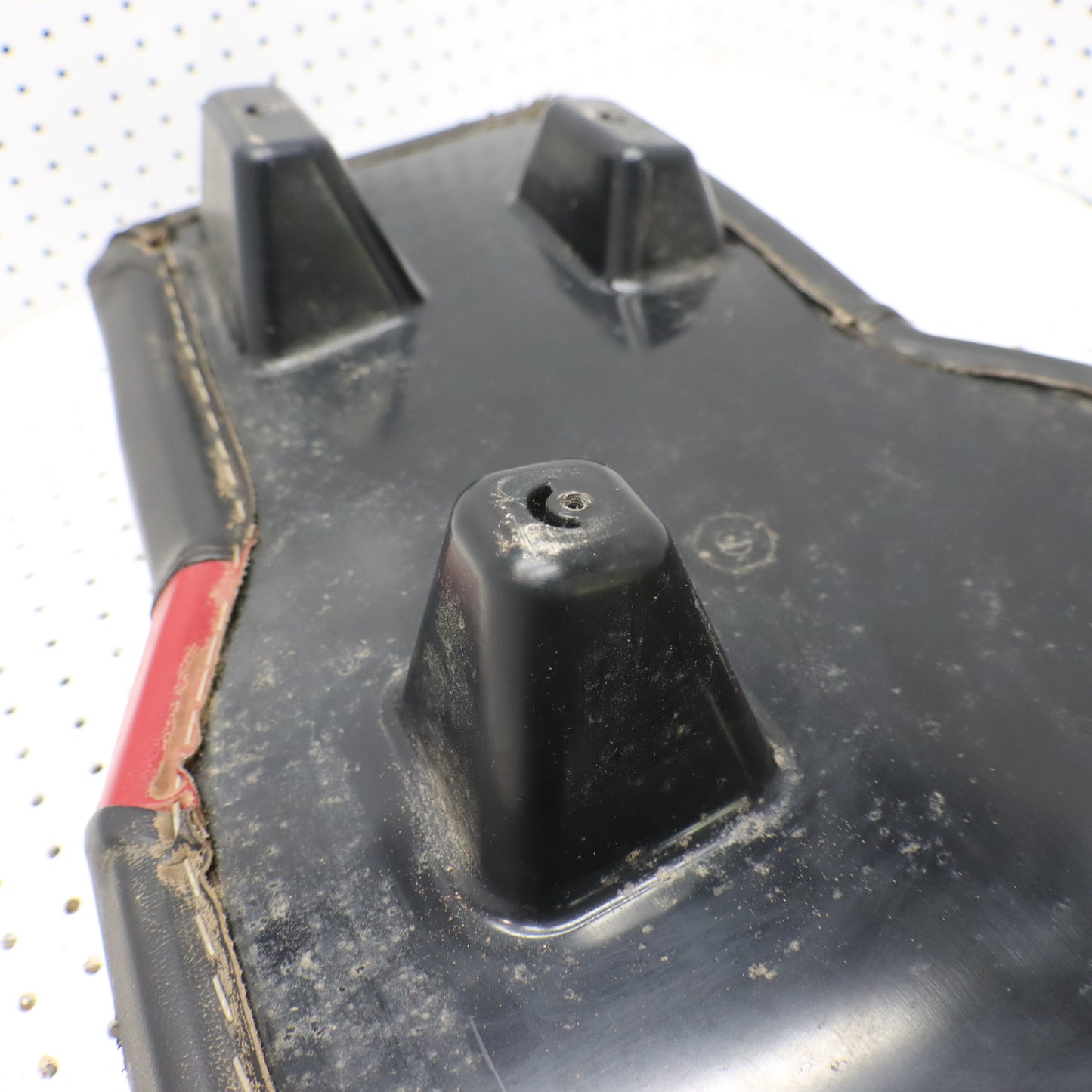 2013 Polaris Ranger Xp 900 Seat Back RED / BLACK 2685140