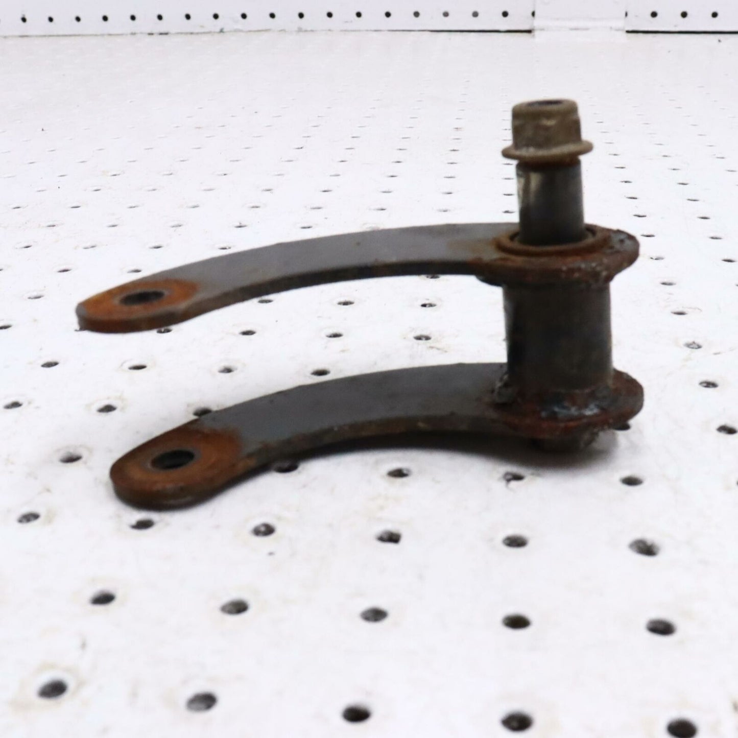 2006 POLARIS FUSION 700 REAR SUSPENSION FRONT PIVOT BRACKET 1542059-067