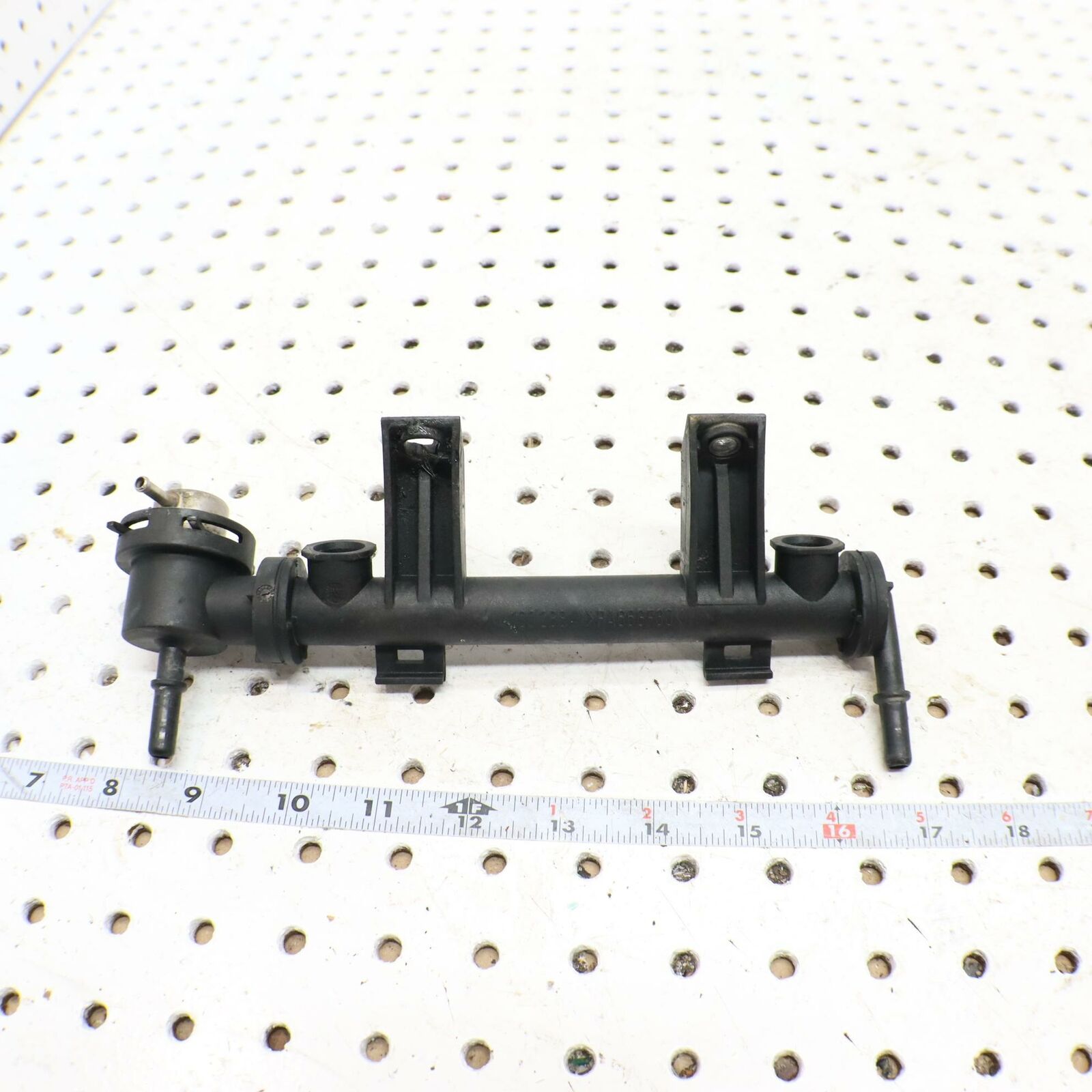 2006 POLARIS SWITCHBACK FUEL INJECTOR RAIL PRESSURE REGULATOR 0452969