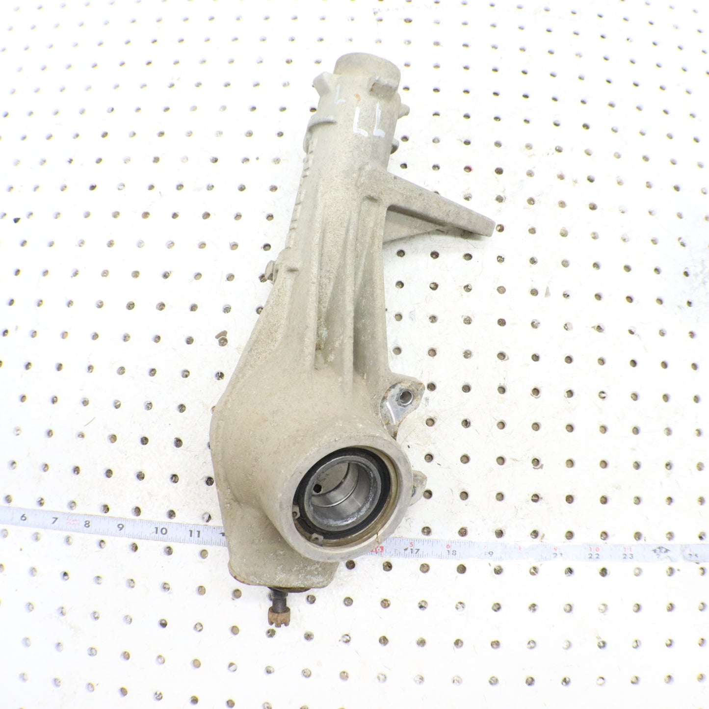 2008 Polaris Sportsman 800 Front Hub Strut 1822825 LEFT