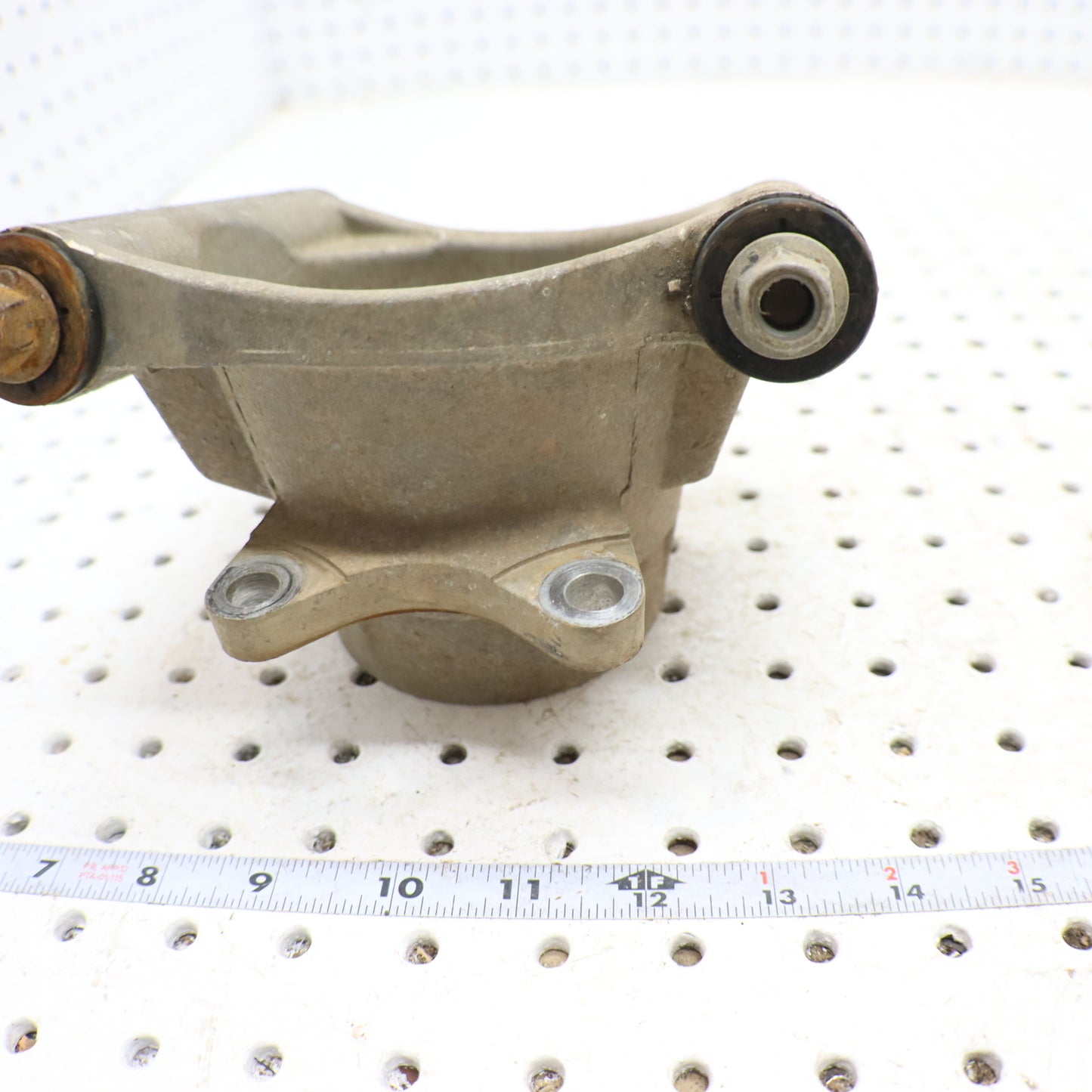 2013 Polaris Ranger Xp 900 Wheel Bearing Carrier RIGHT REAR 5137677; 5138502