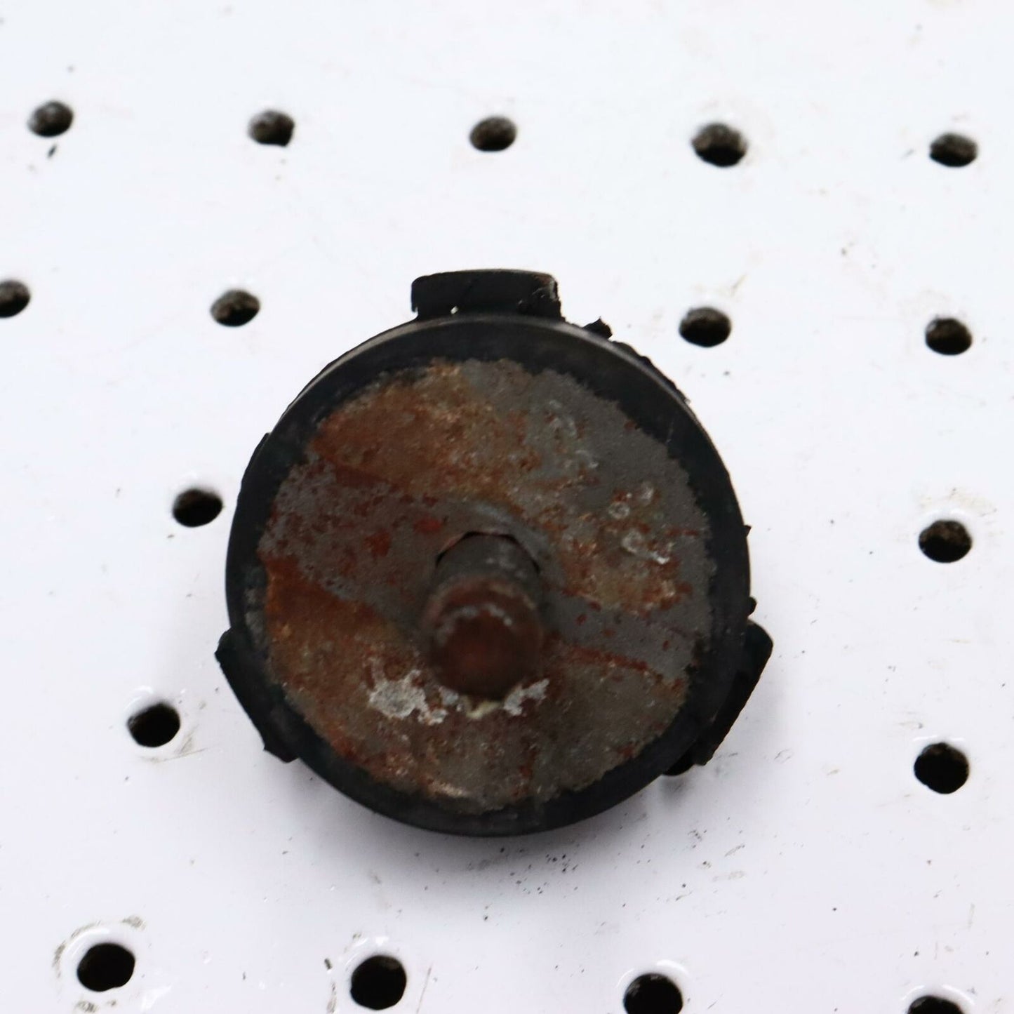 2007 POLARIS IQ 600 ENGINE MOTOR MOUNT ISOLATOR RUBBER 3021717 3023428