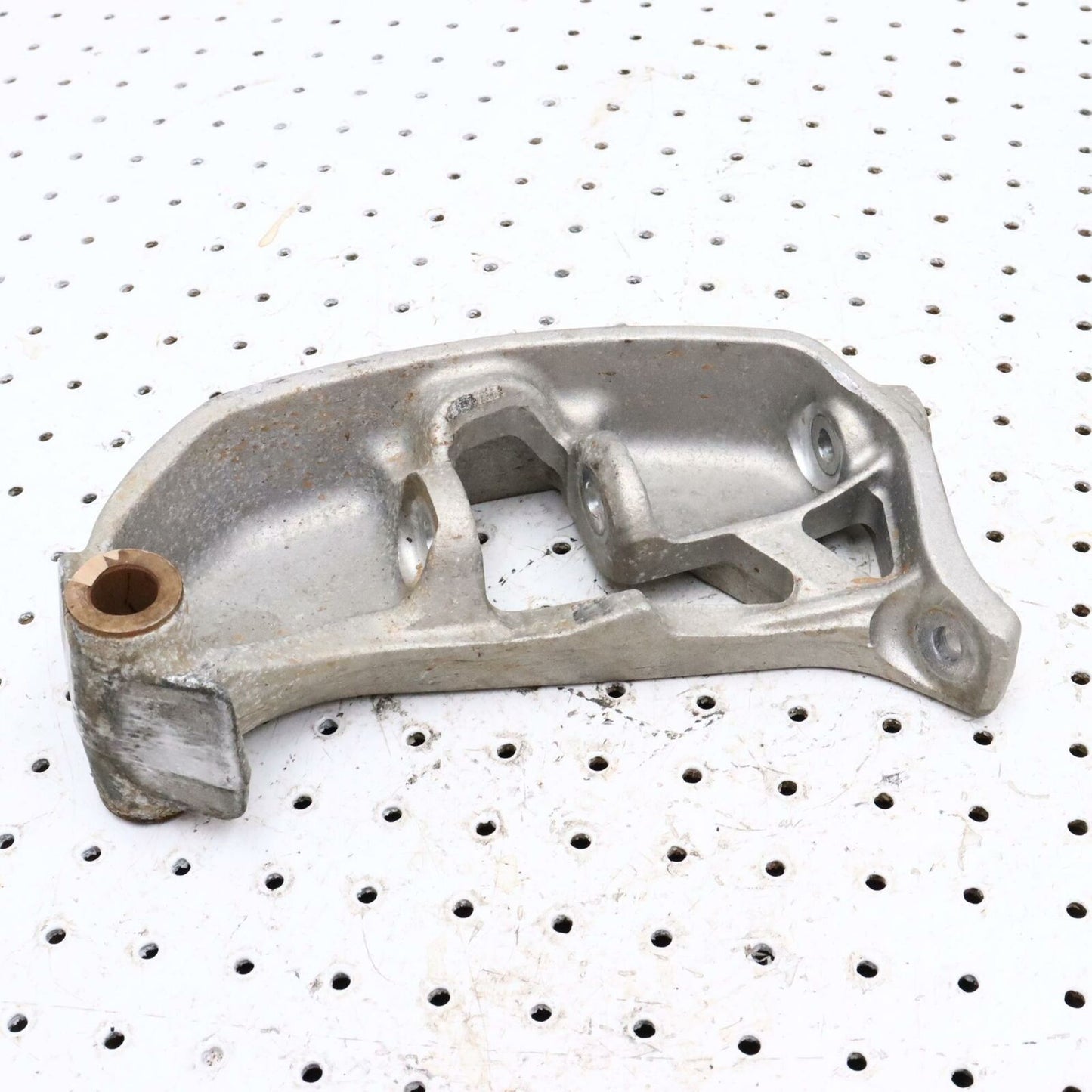 2007 POLARIS IQ 600 RIGHT FRONT STEERING ARM SPINDLE KNUCKLE 1822796