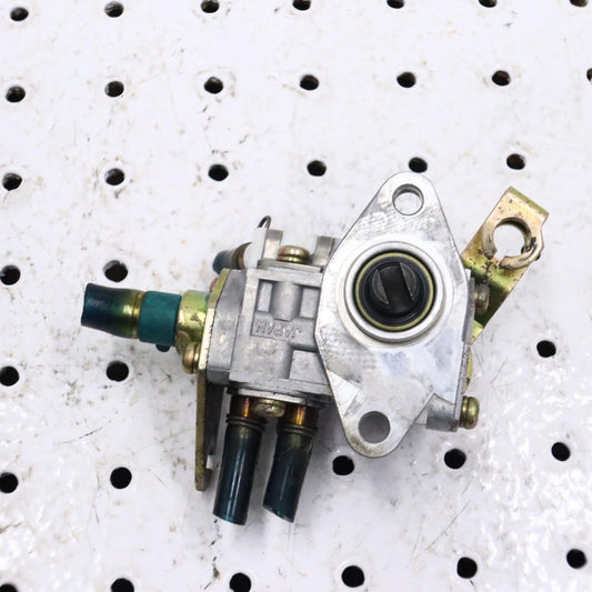2006 POLARIS FUSION 700 OIL PUMP 2520463
