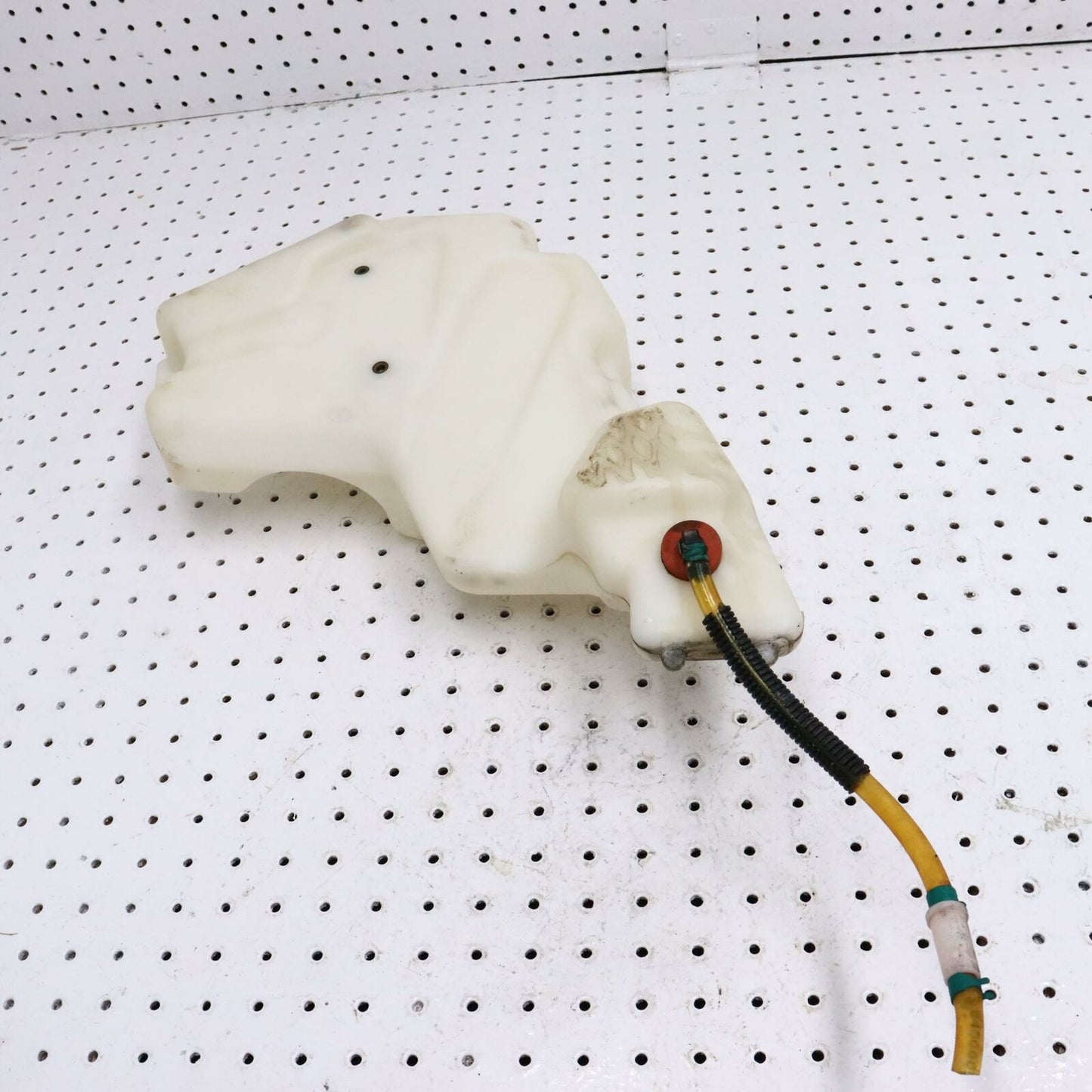 2007 POLARIS IQ 600 OIL TANK BOTTLE RESERVOIR 2520650