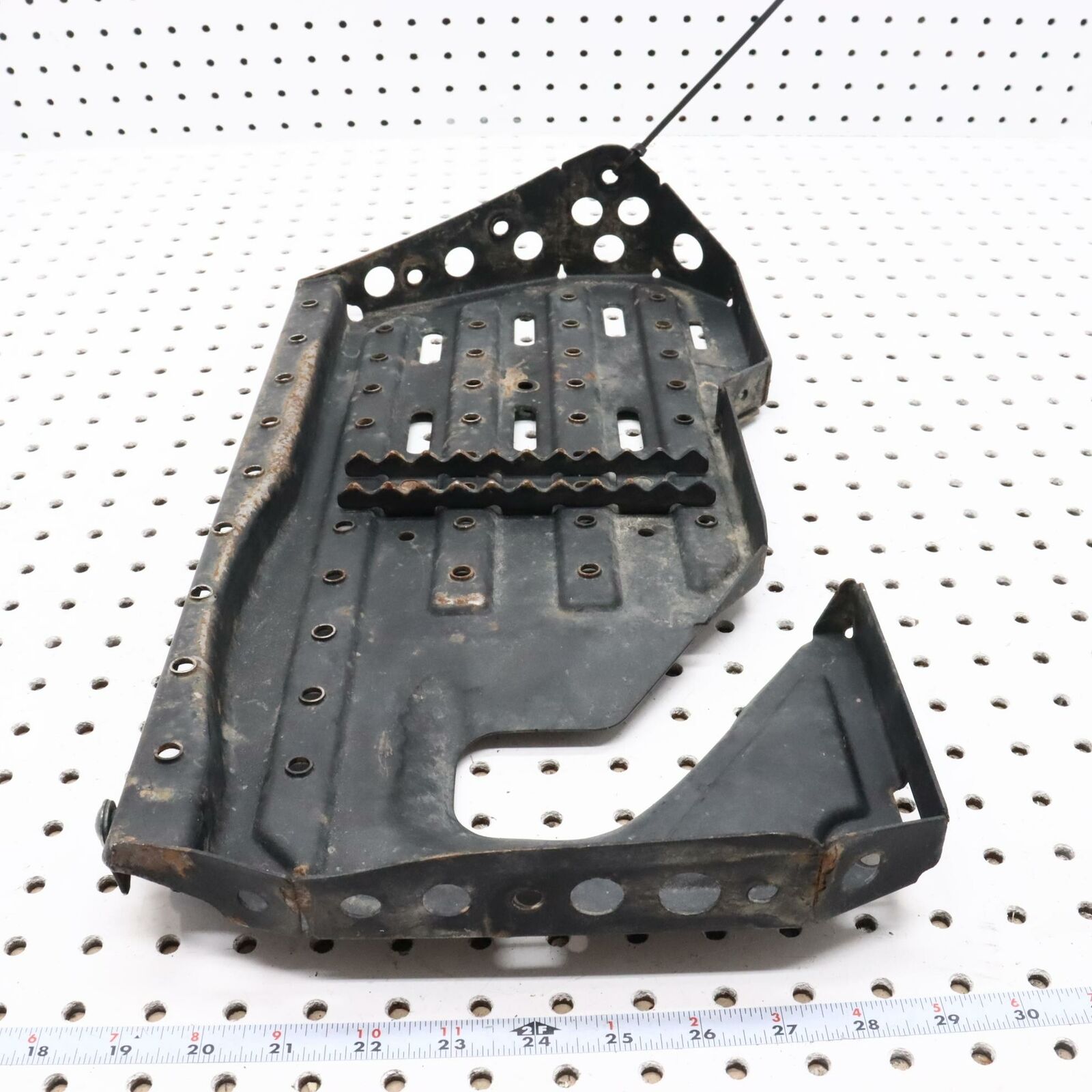 2008 KAWASAKI BRUTE FORCE 650 RIGHT FOOT WELL STEP STAND REST  34028-0062-388