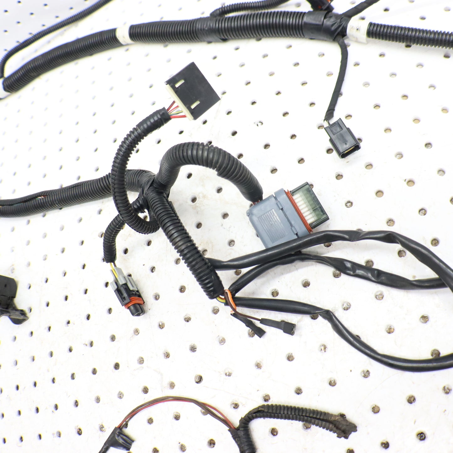 2014 Polaris Sportsman 570 Wire Harness NON EPS 2412398 MINOR DAMAGE