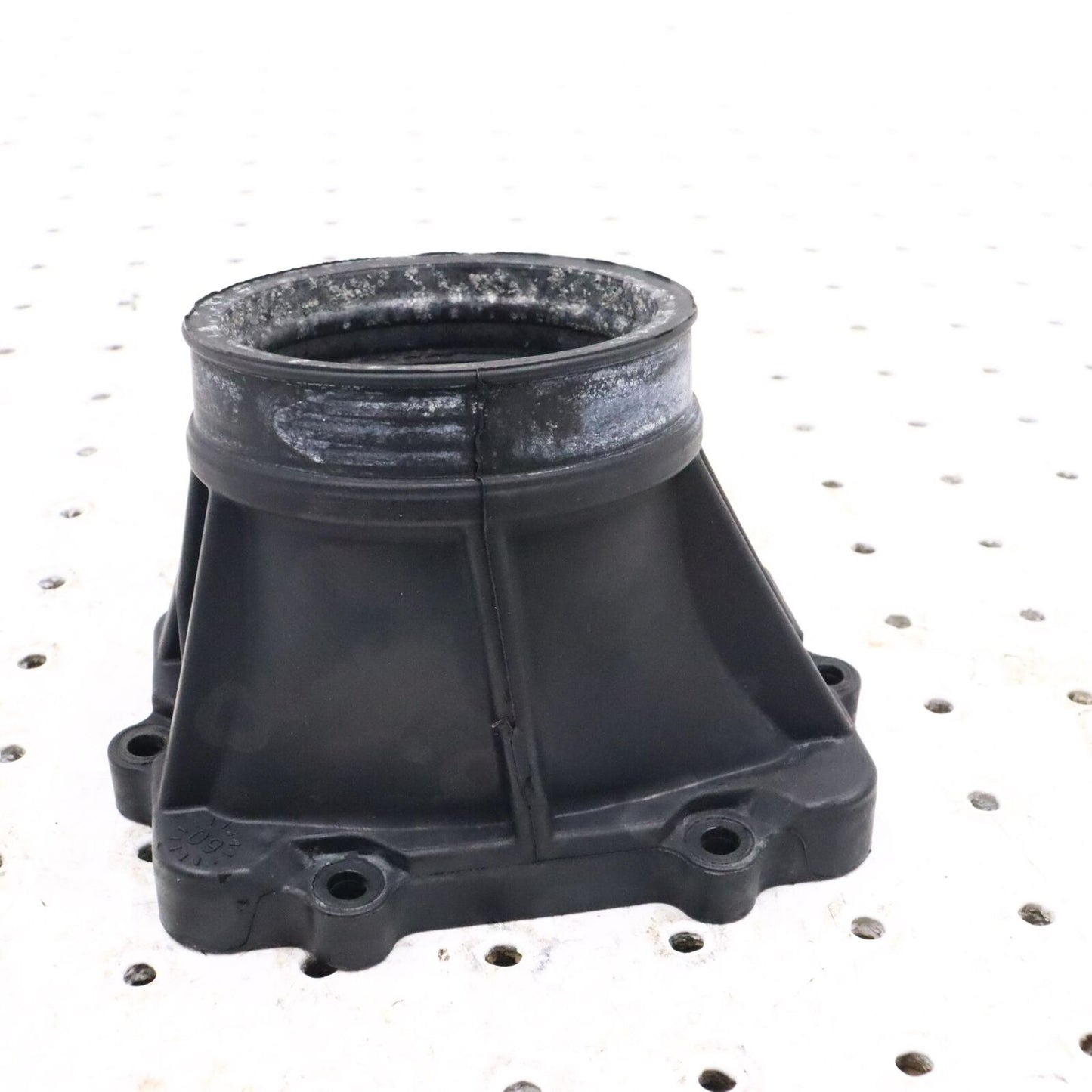 2010 SKI-DOO SUMMIT X 800R Intake Socket 420667470; 420667472