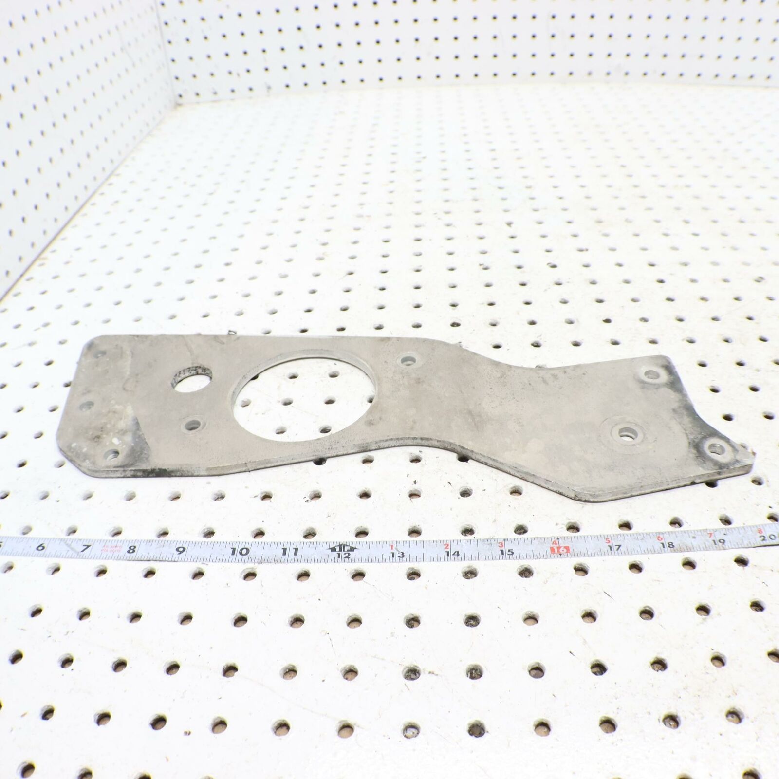 2006 POLARIS SWITCHBACK ENGINE MOTOR MOUNT PLATE  ENGINE STRAP, LH 5248666