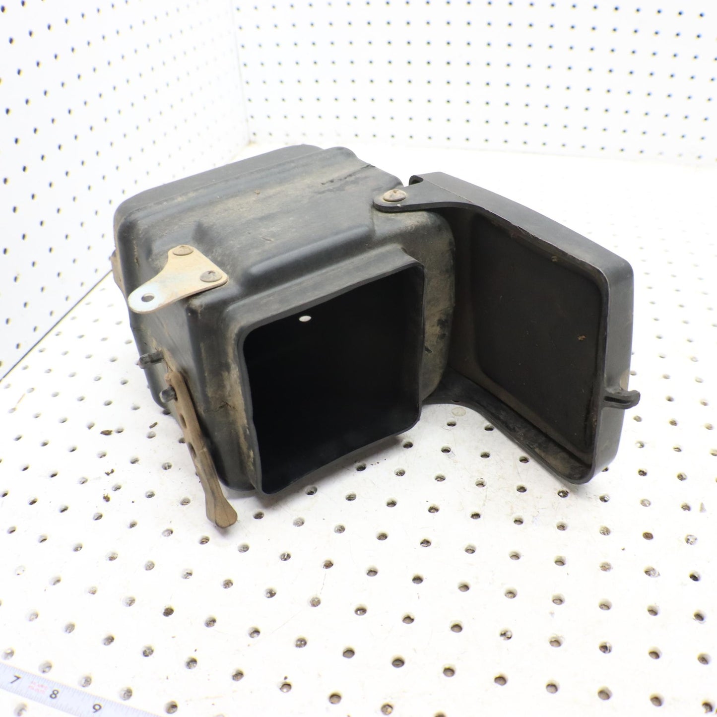2016 SUZUKI KING QUAD 500 STORAGE BOX REAR 93100-31GA0; 93100-31GA2