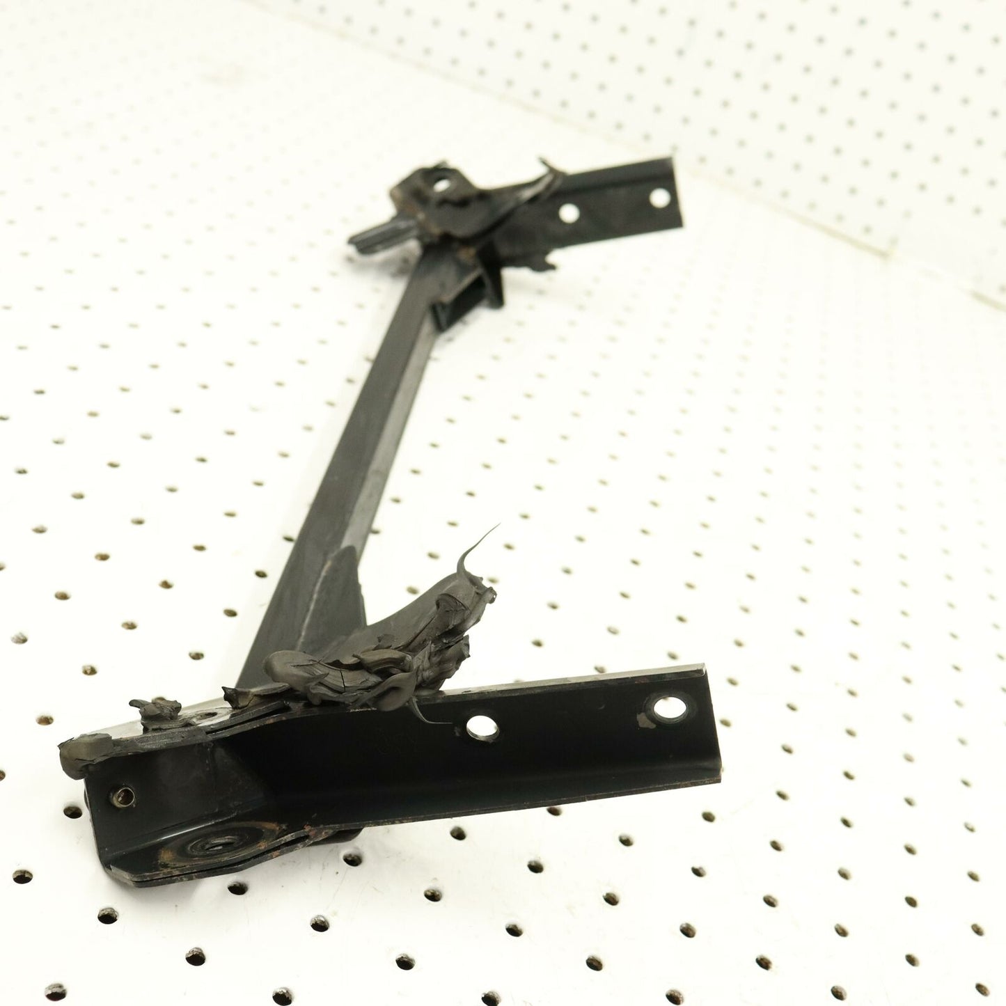 2006 POLARIS FUSION 600 WELD - CROSS MEMBER 1015368-067