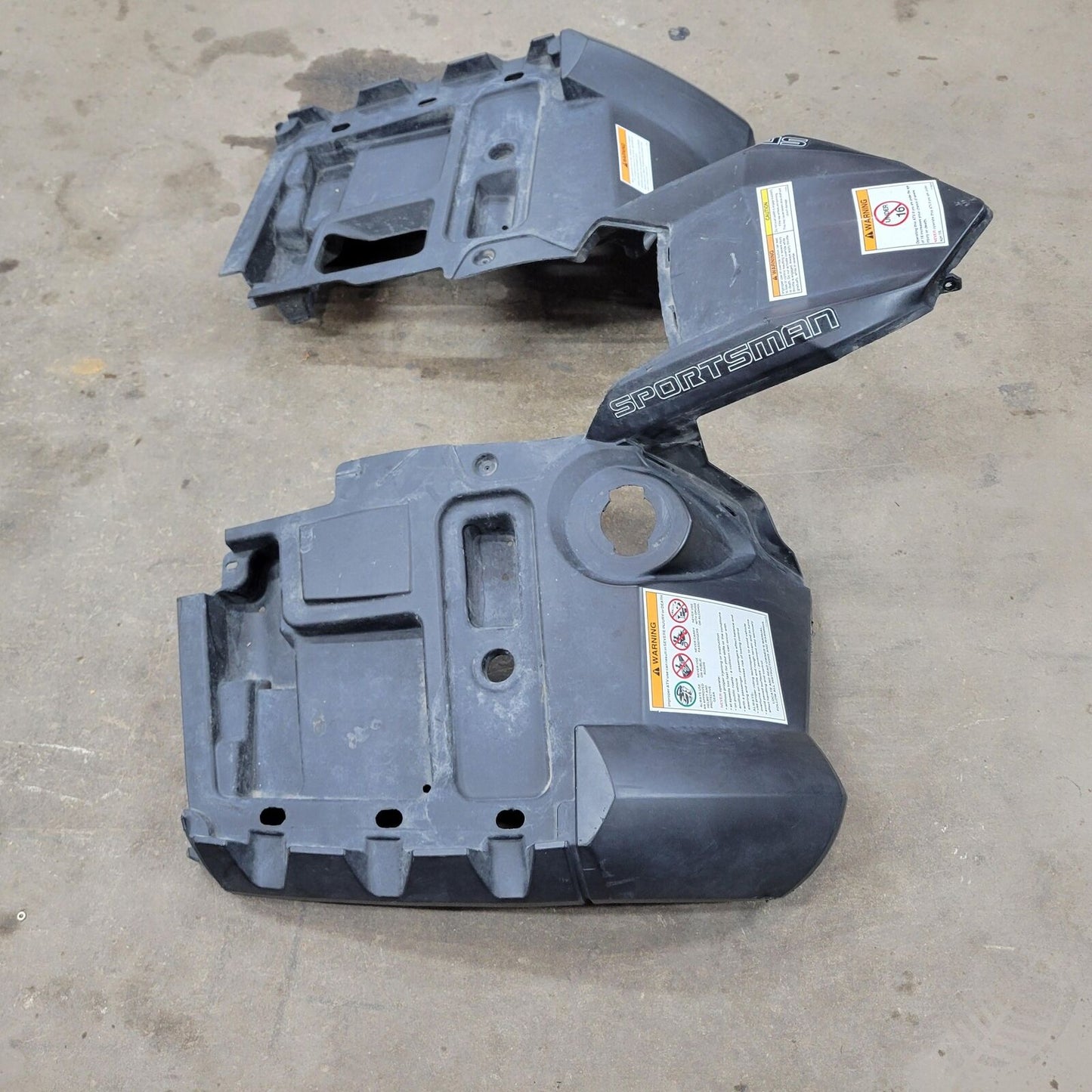 2009 POLARIS SPORTSMAN XP 850 FRONT FENDER 2633779-464