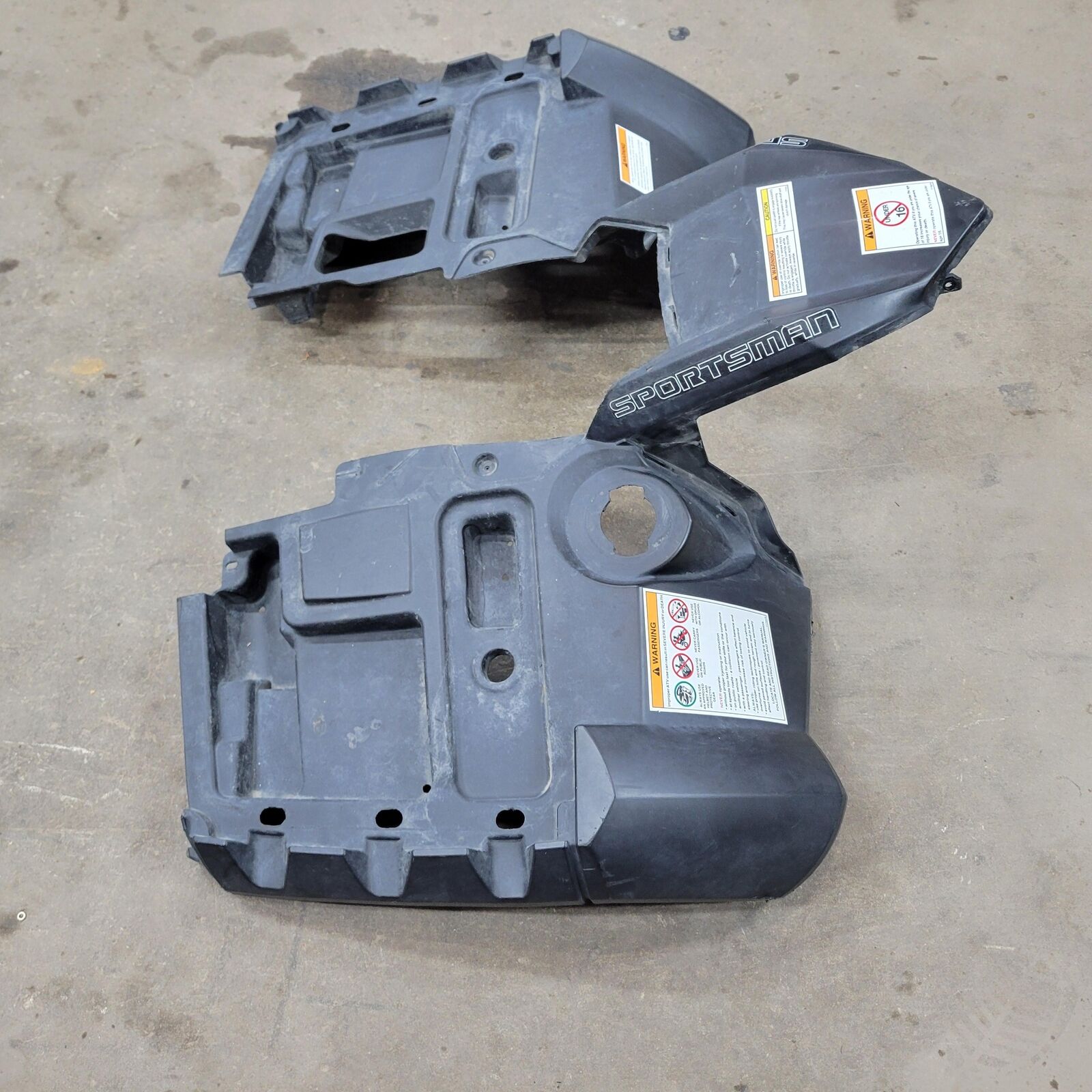 2009 POLARIS SPORTSMAN XP 850 FRONT FENDER 2633779-464