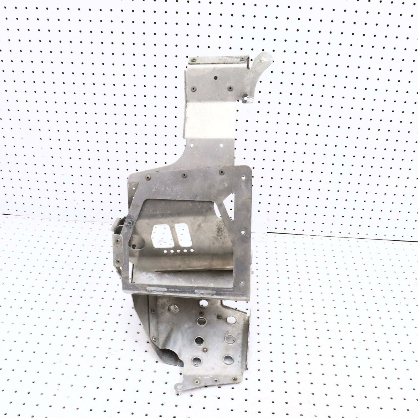 2006 POLARIS CLASSIC 700 LEFT FRONT FOOT HOLDER REST STAY FOOTREST WELL 1015301