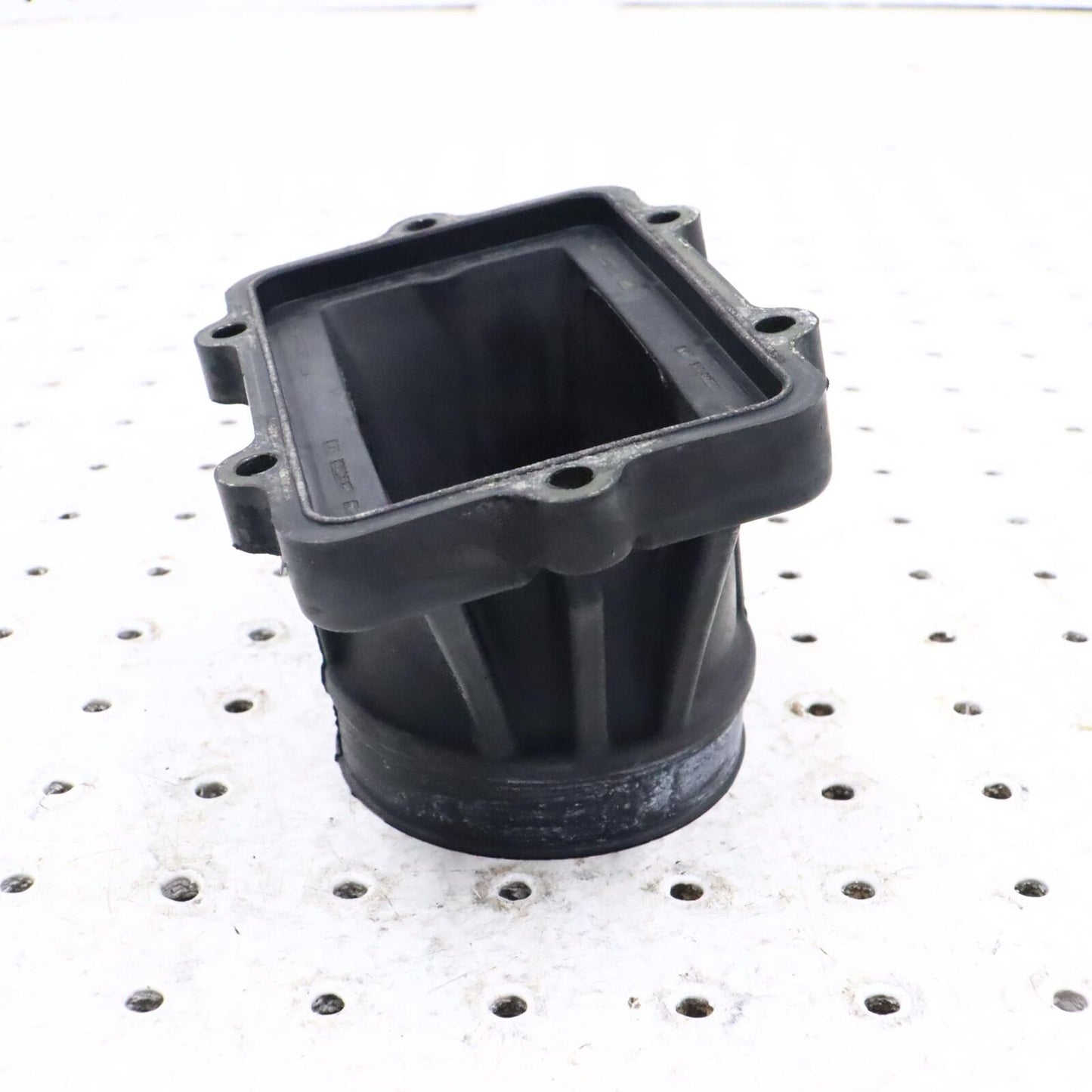 2010 SKI-DOO SUMMIT X 800R Intake Socket 420667470; 420667472